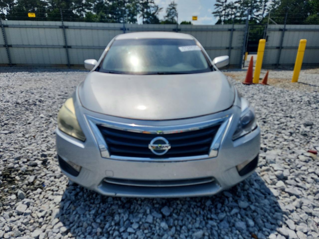 2015 Nissan Altima 2.5 S Silver vin: 1N4AL3AP8FN403668