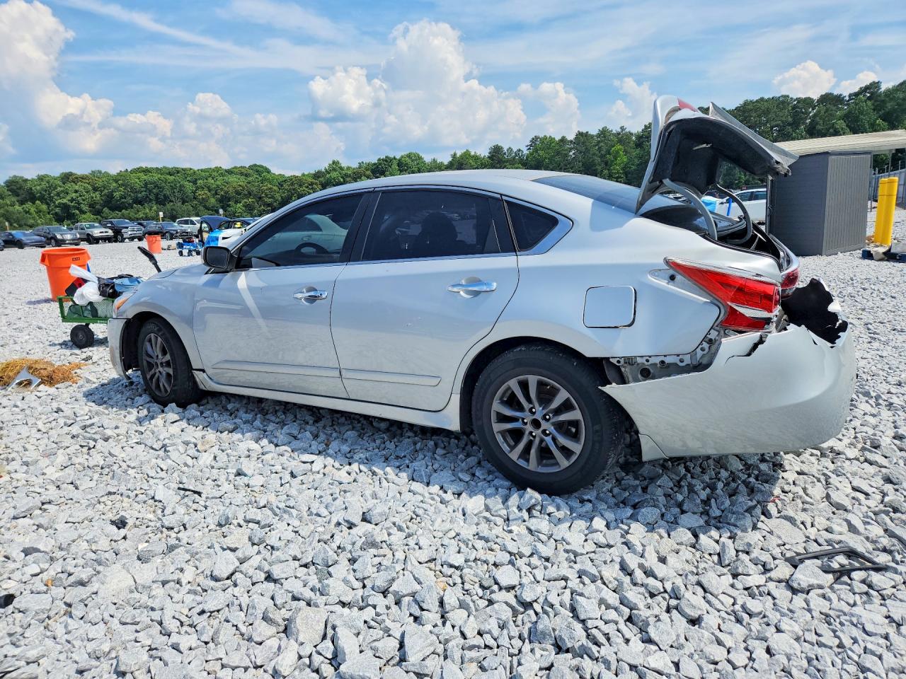 2015 Nissan Altima 2.5 S Silver vin: 1N4AL3AP8FN403668