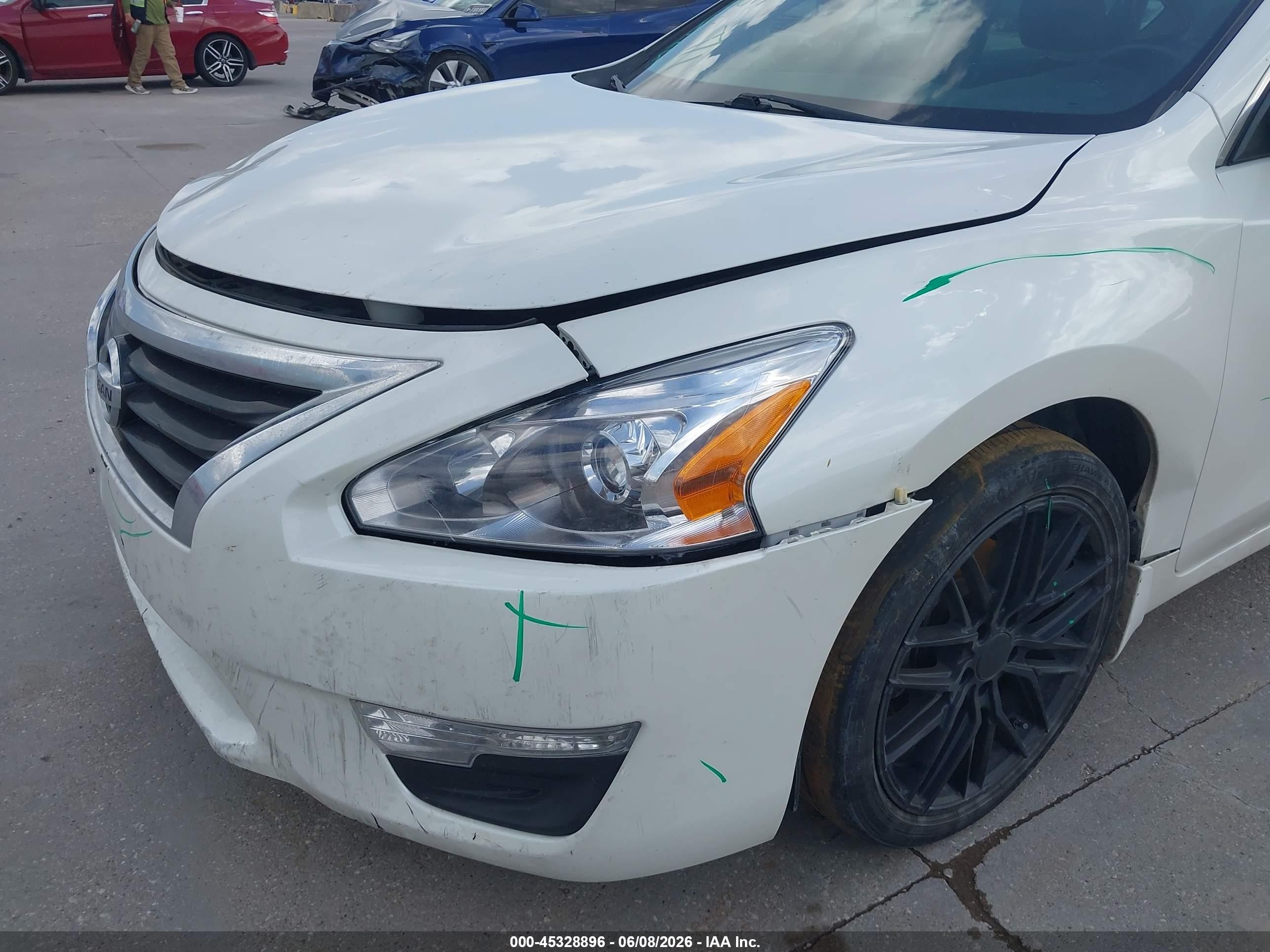 2015 Nissan Altima 2.5 S White vin: 1N4AL3AP8FN406778