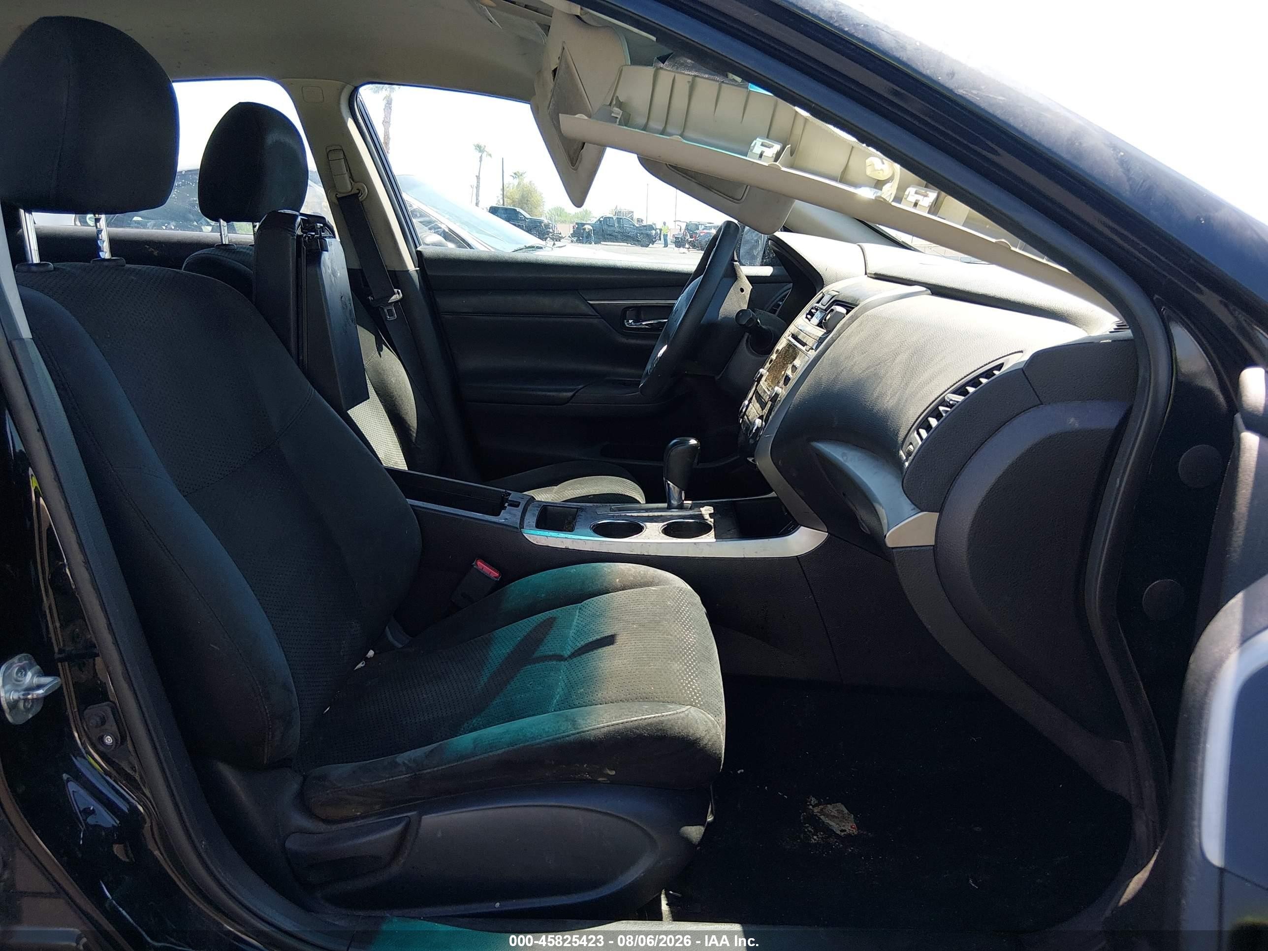 2015 Nissan Altima   Black vin: 1N4AL3AP8FN872324