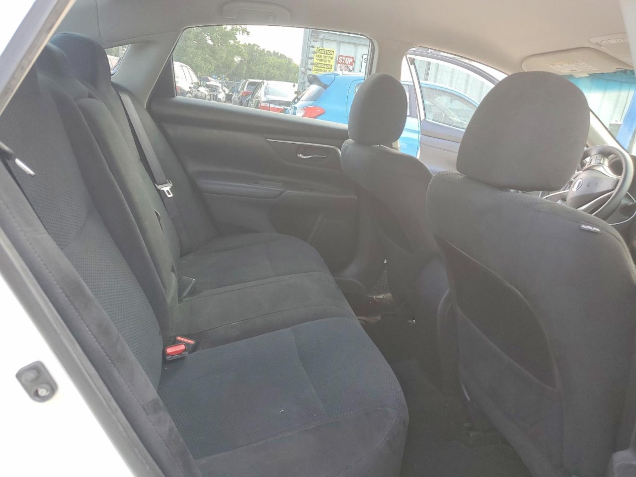 2015 Nissan Altima 2.5 S Белый vin: 1N4AL3AP8FN894470