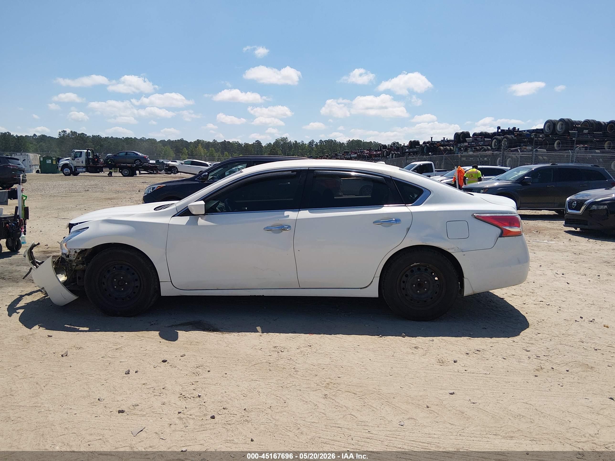 2015 Nissan Altima 2.5/2.5 S/2.5 Sl/2.5 Sv White vin: 1N4AL3AP8FN895425