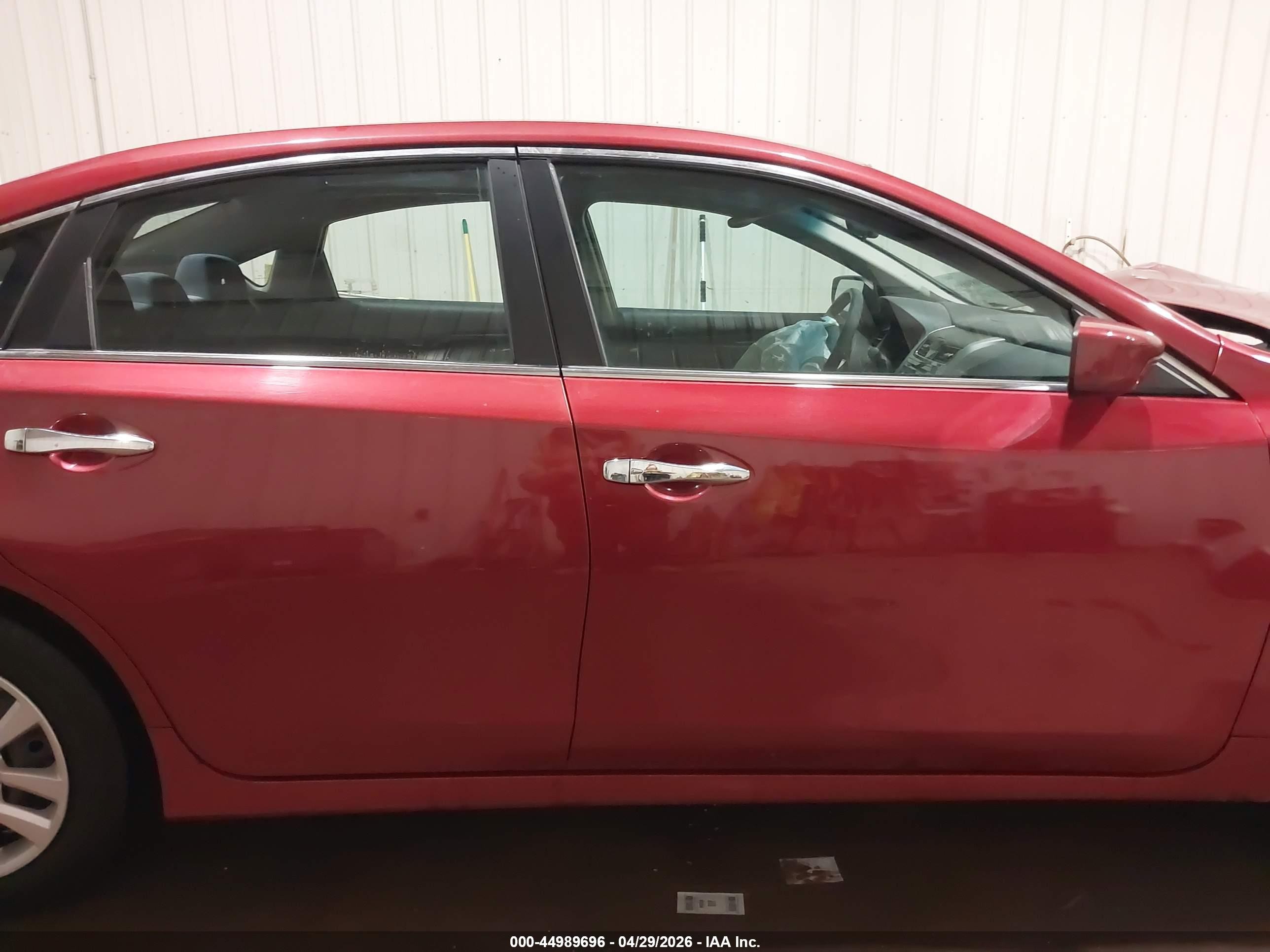 2015 Nissan Altima 2.5/2.5 S/2.5 Sl/2.5 Sv Red vin: 1N4AL3AP8FN903913