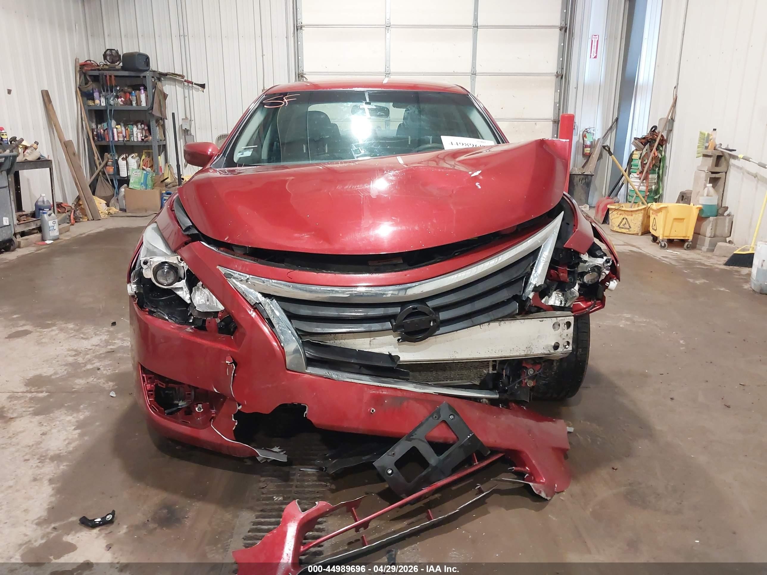 2015 Nissan Altima 2.5/2.5 S/2.5 Sl/2.5 Sv Red vin: 1N4AL3AP8FN903913