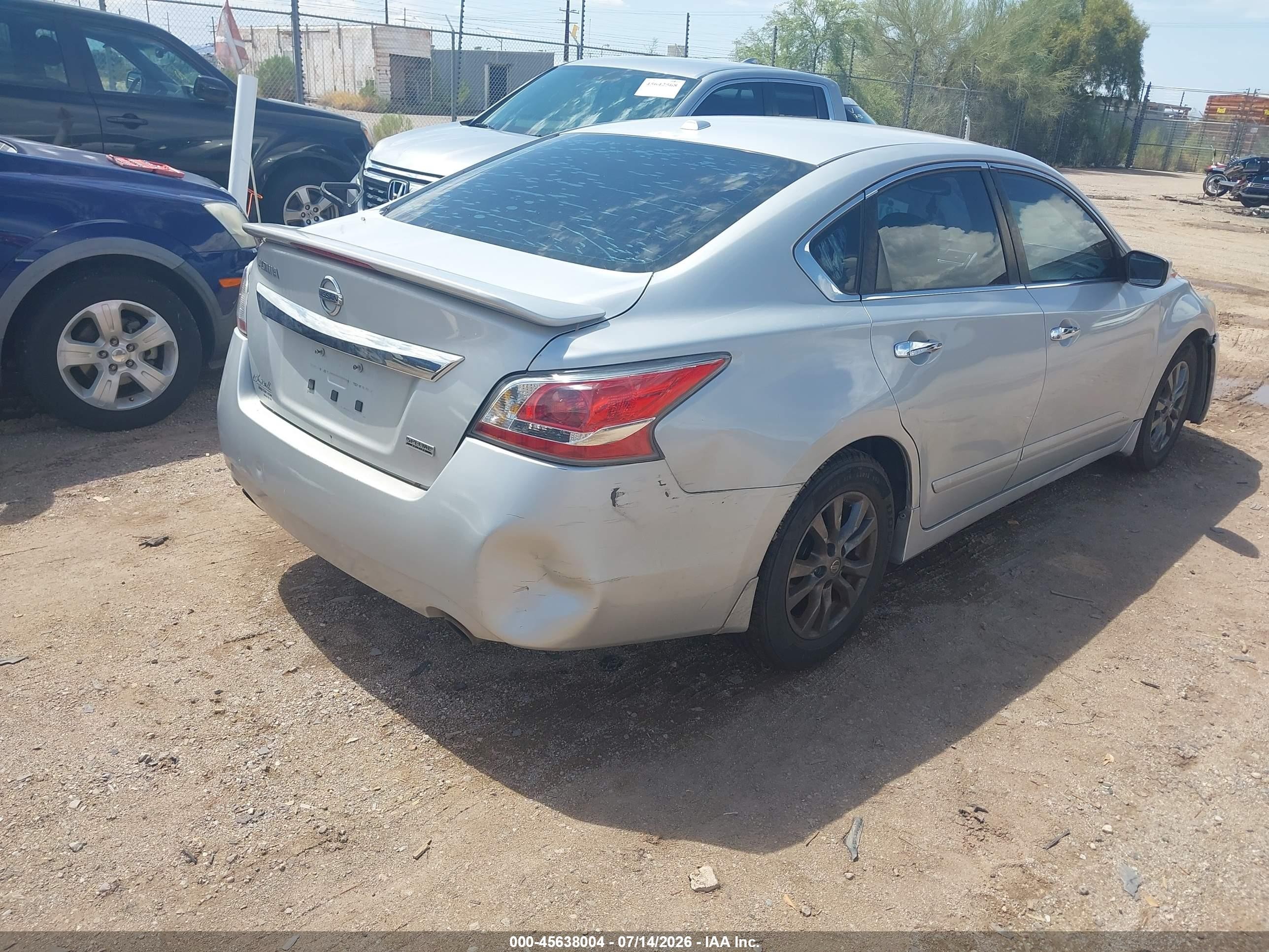 2015 Nissan Altima 2.5 S Silver vin: 1N4AL3AP8FN906133