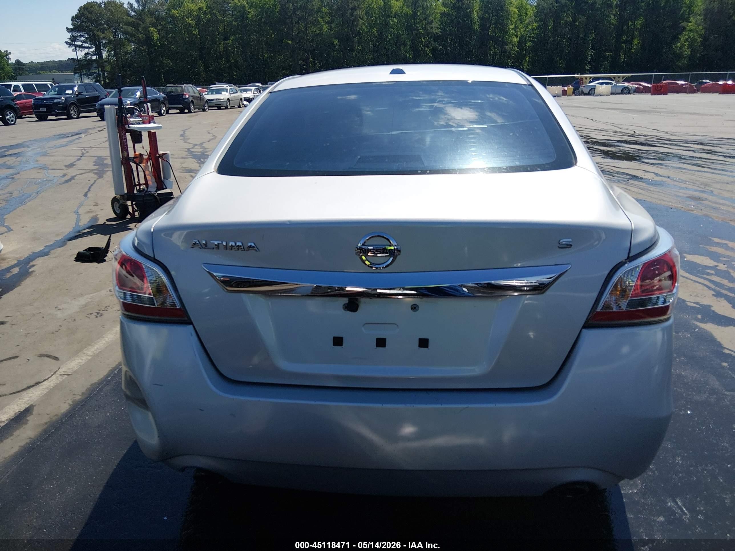 2015 Nissan Altima 2.5 S Silver vin: 1N4AL3AP8FN907329