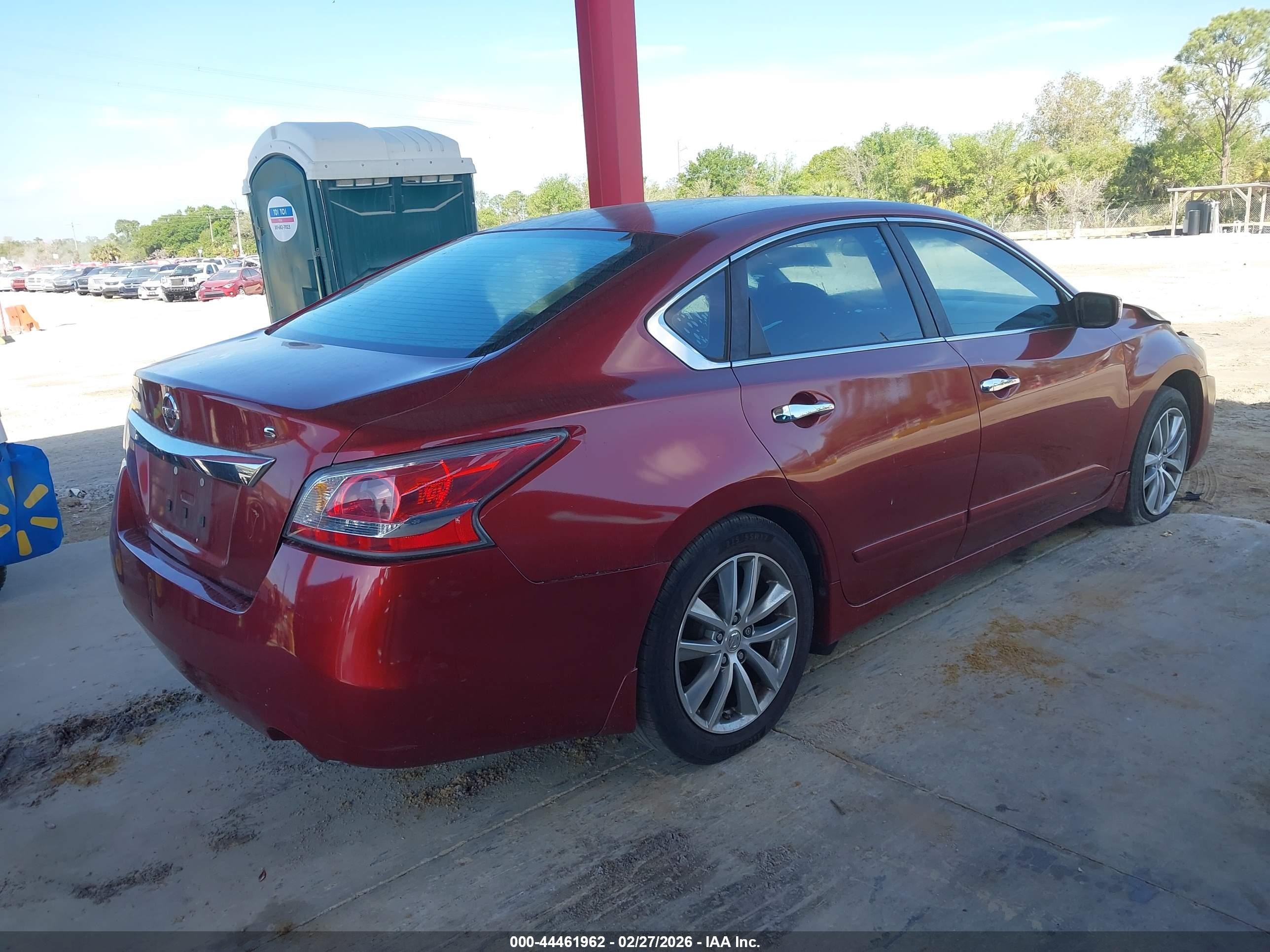 2015 Nissan Altima 2.5 S Red vin: 1N4AL3AP8FN920033