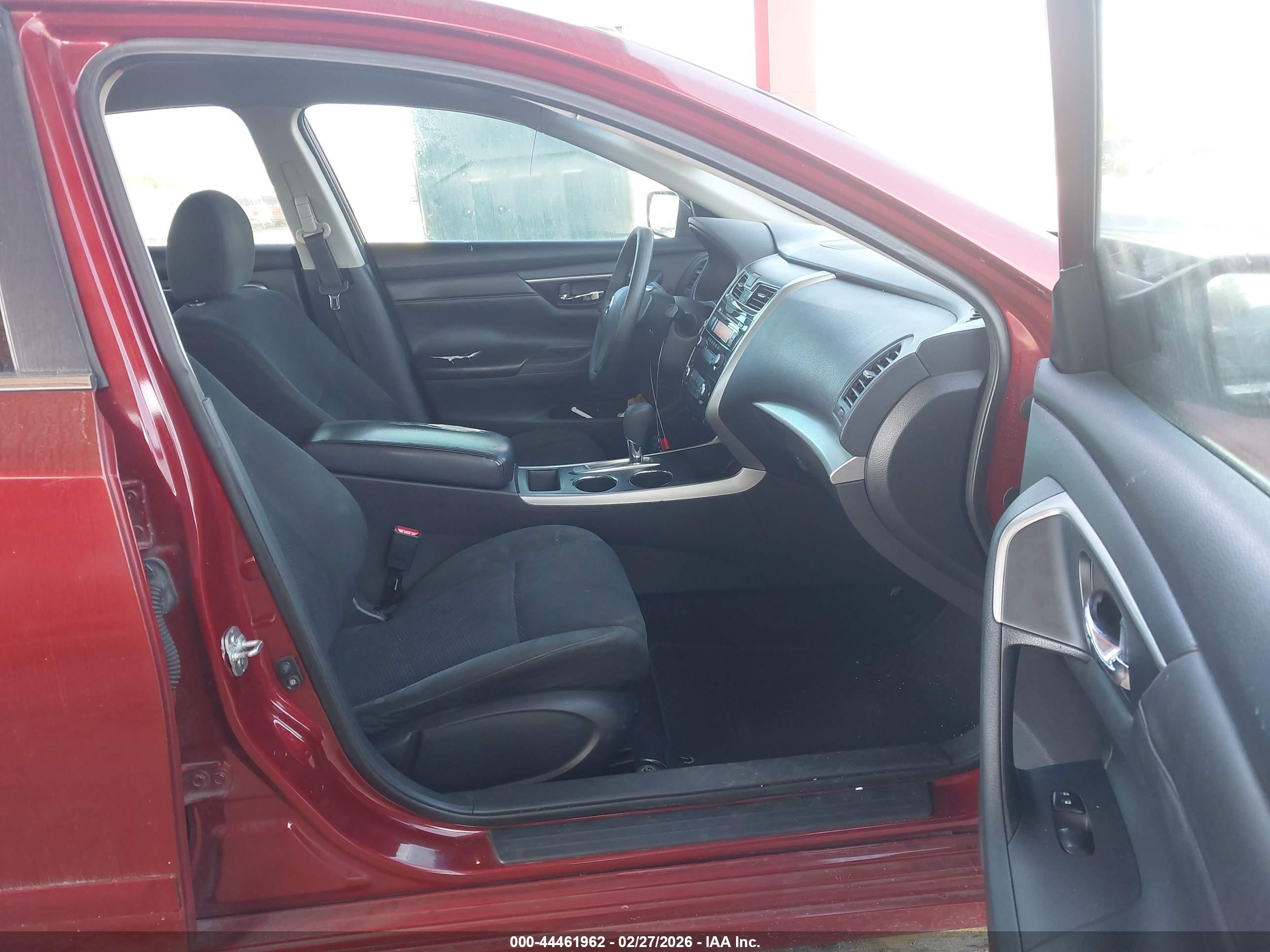 2015 Nissan Altima 2.5 S Red vin: 1N4AL3AP8FN920033