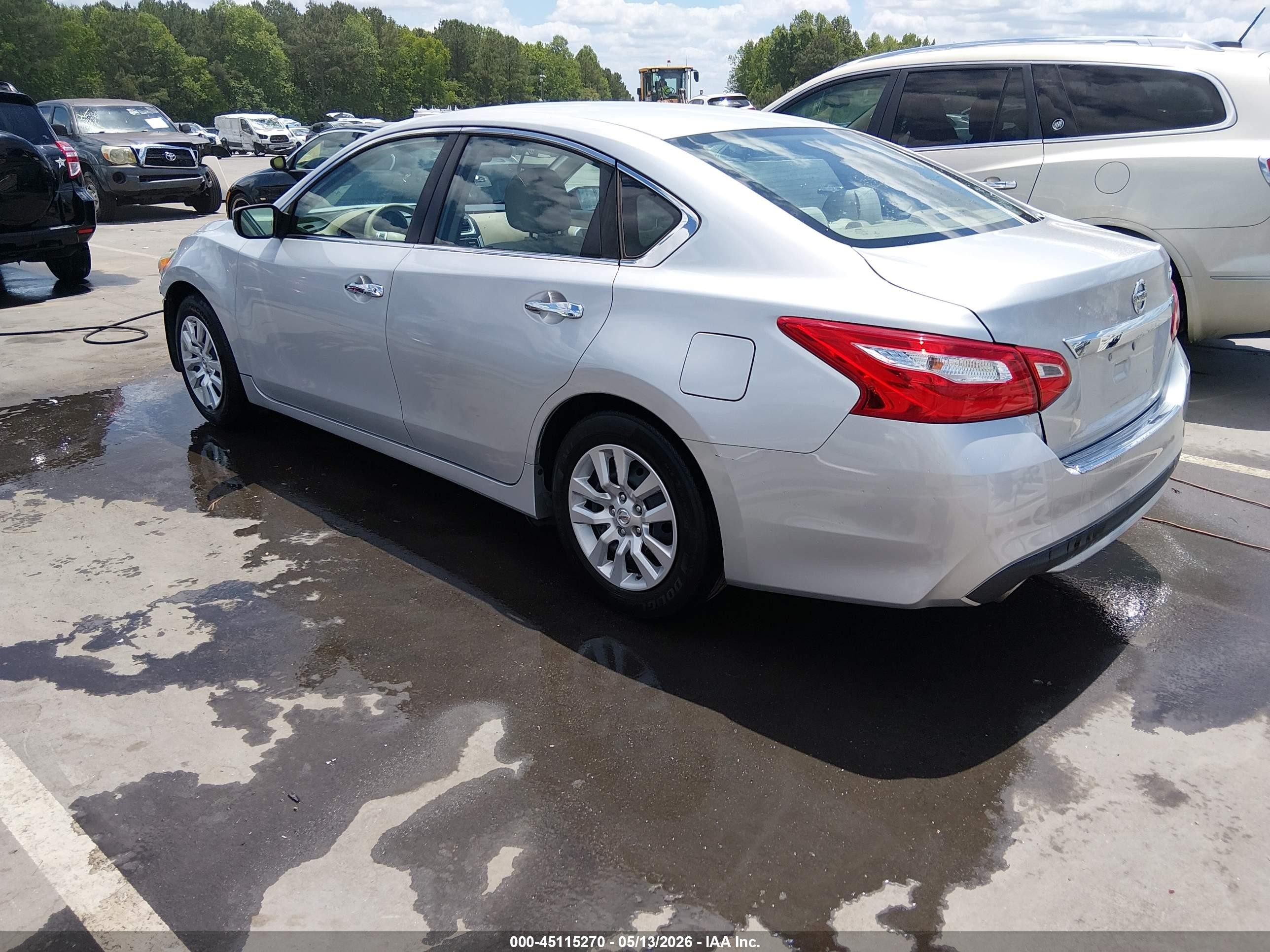 2016 Nissan Altima 2.5 S Серебряный vin: 1N4AL3AP8GN306133