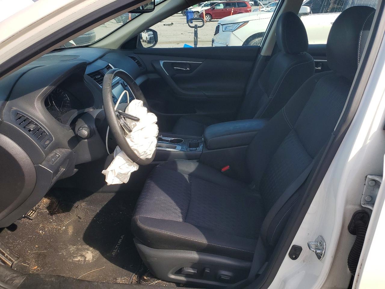 2017 Nissan Altima 2.5 Sv White vin: 1N4AL3AP8HC216574