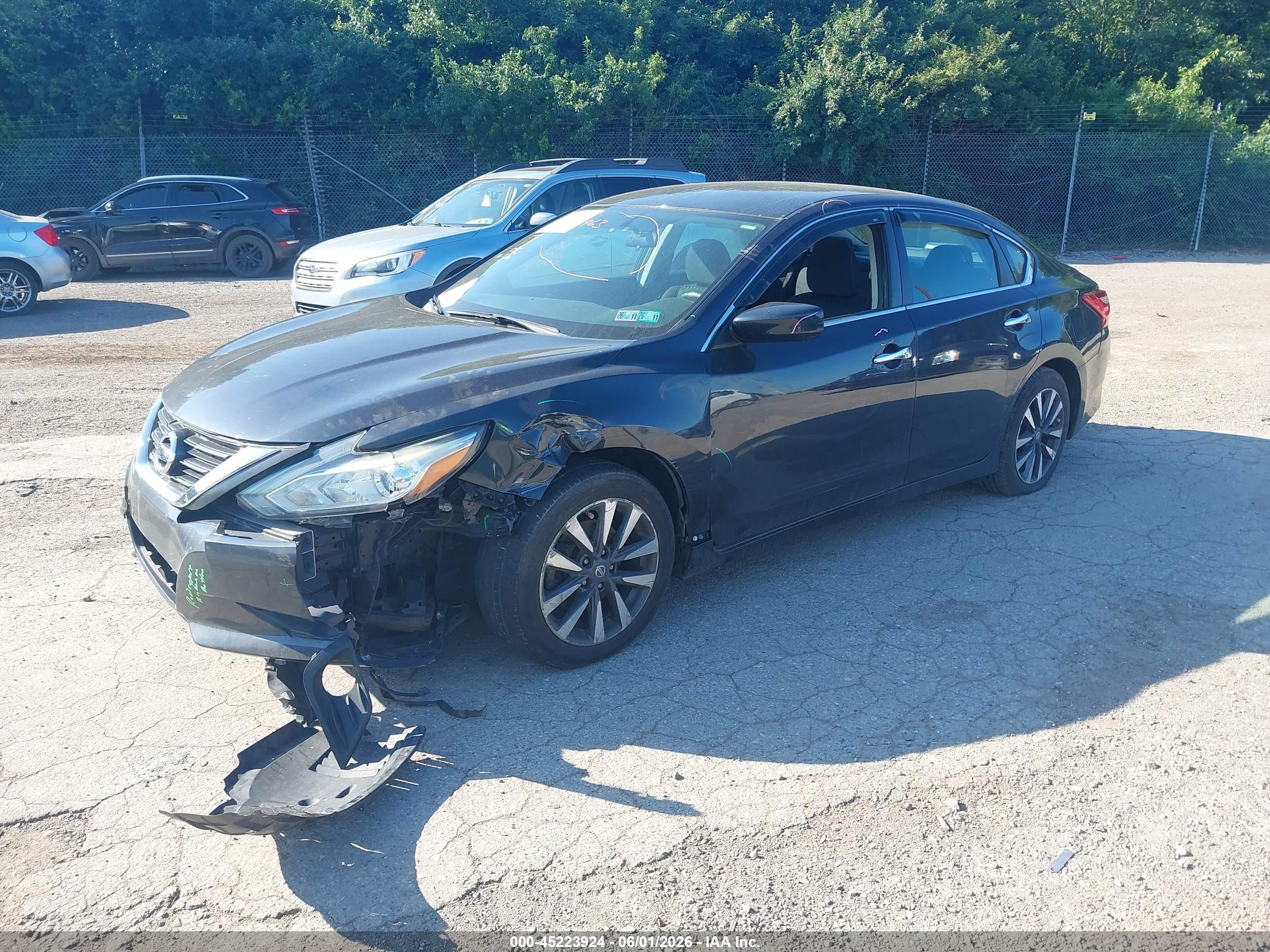 2017 Nissan Altima 2.5 Sv Black vin: 1N4AL3AP8HC292683
