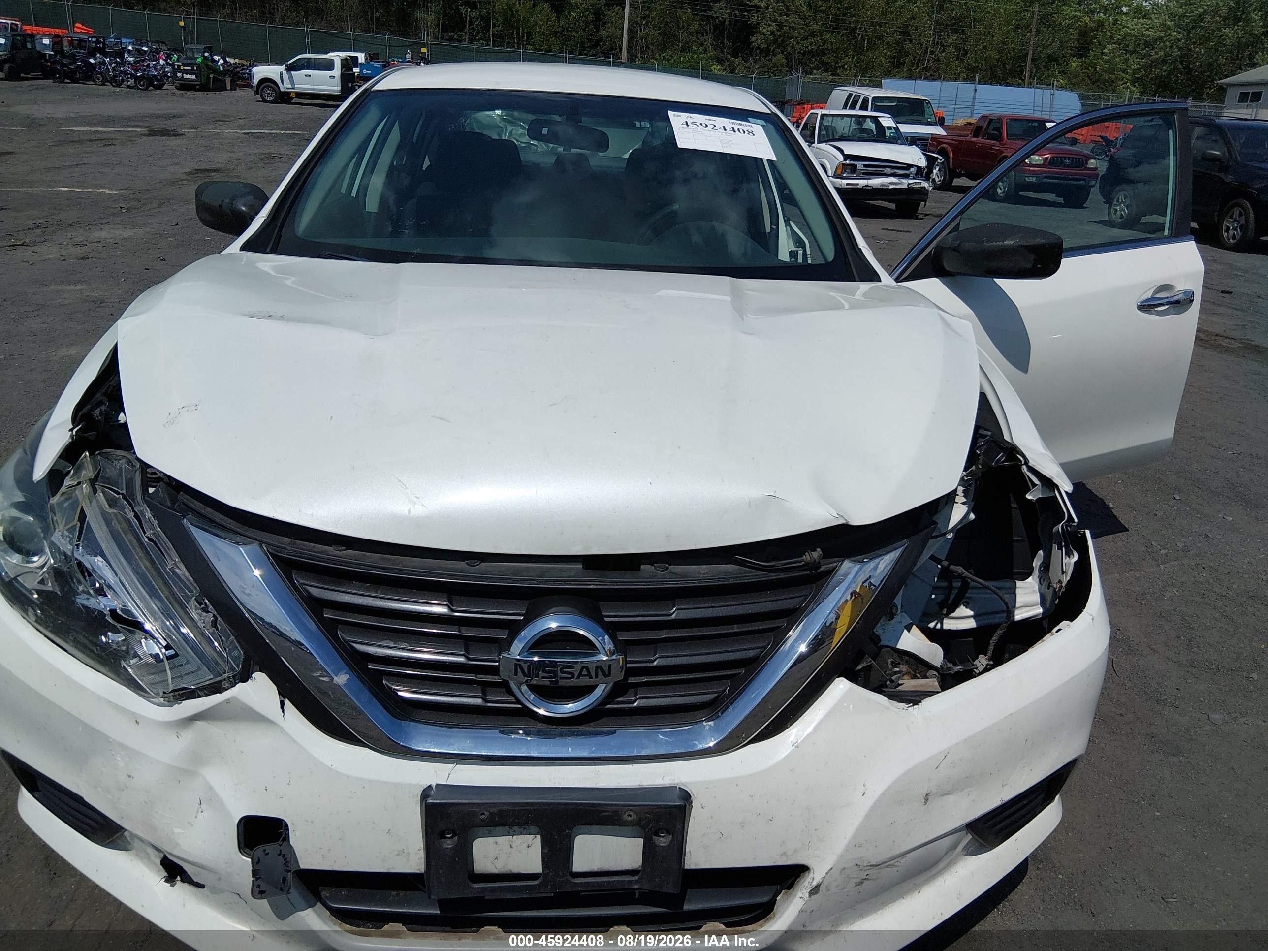 2017 Nissan Altima 2.5 S White vin: 1N4AL3AP8HN327582