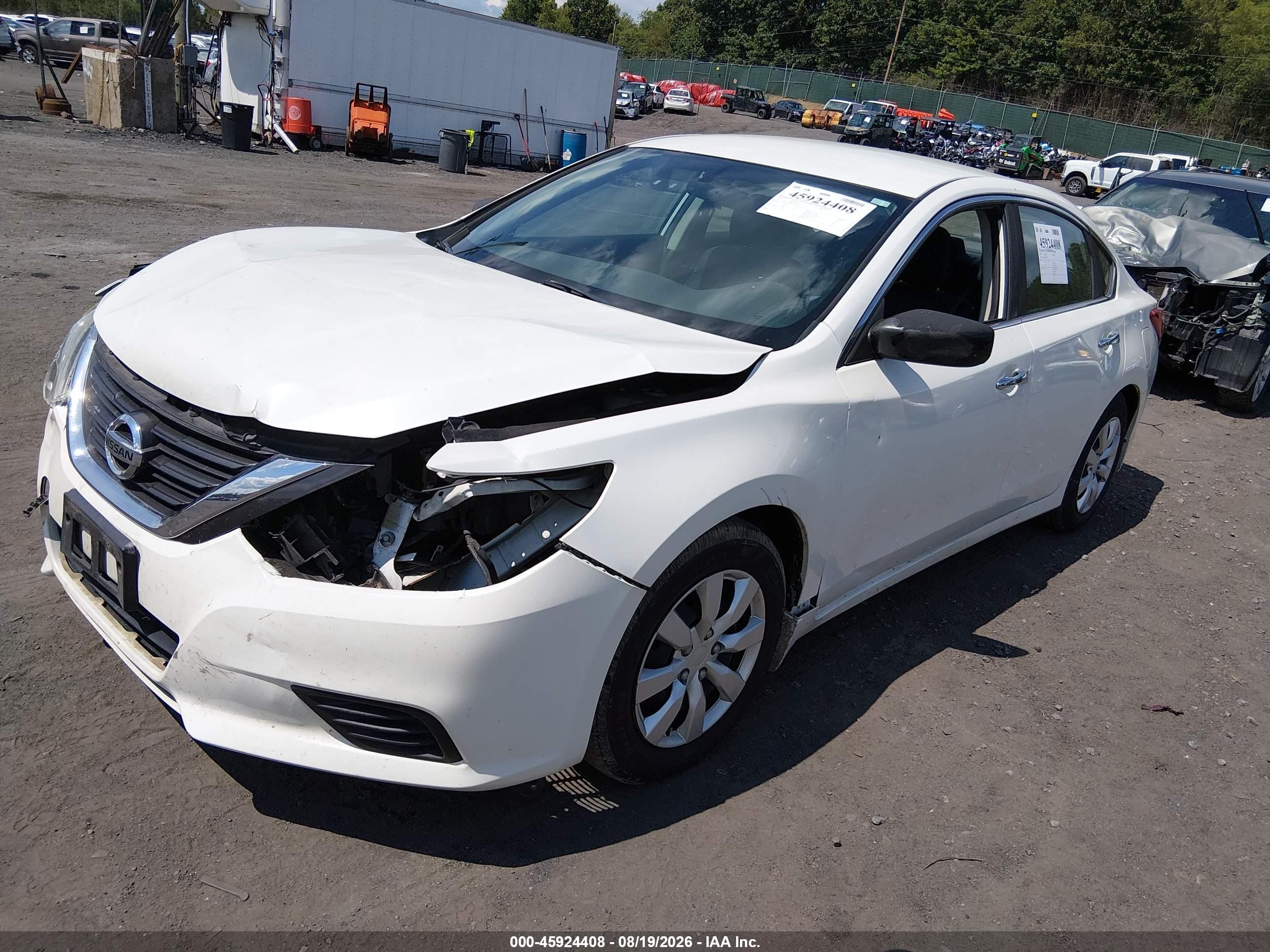 2017 Nissan Altima 2.5 S White vin: 1N4AL3AP8HN327582