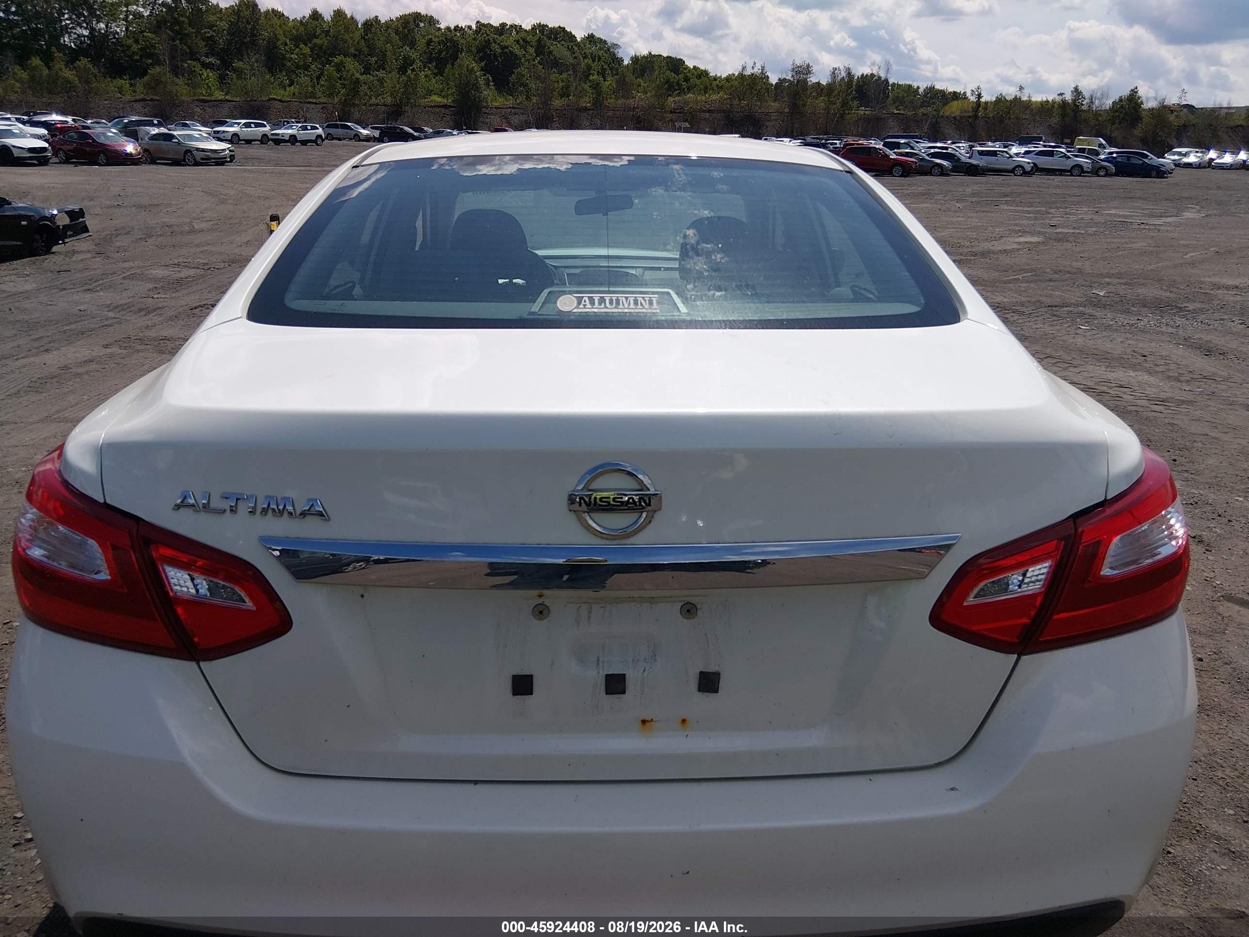 2017 Nissan Altima 2.5 S White vin: 1N4AL3AP8HN327582