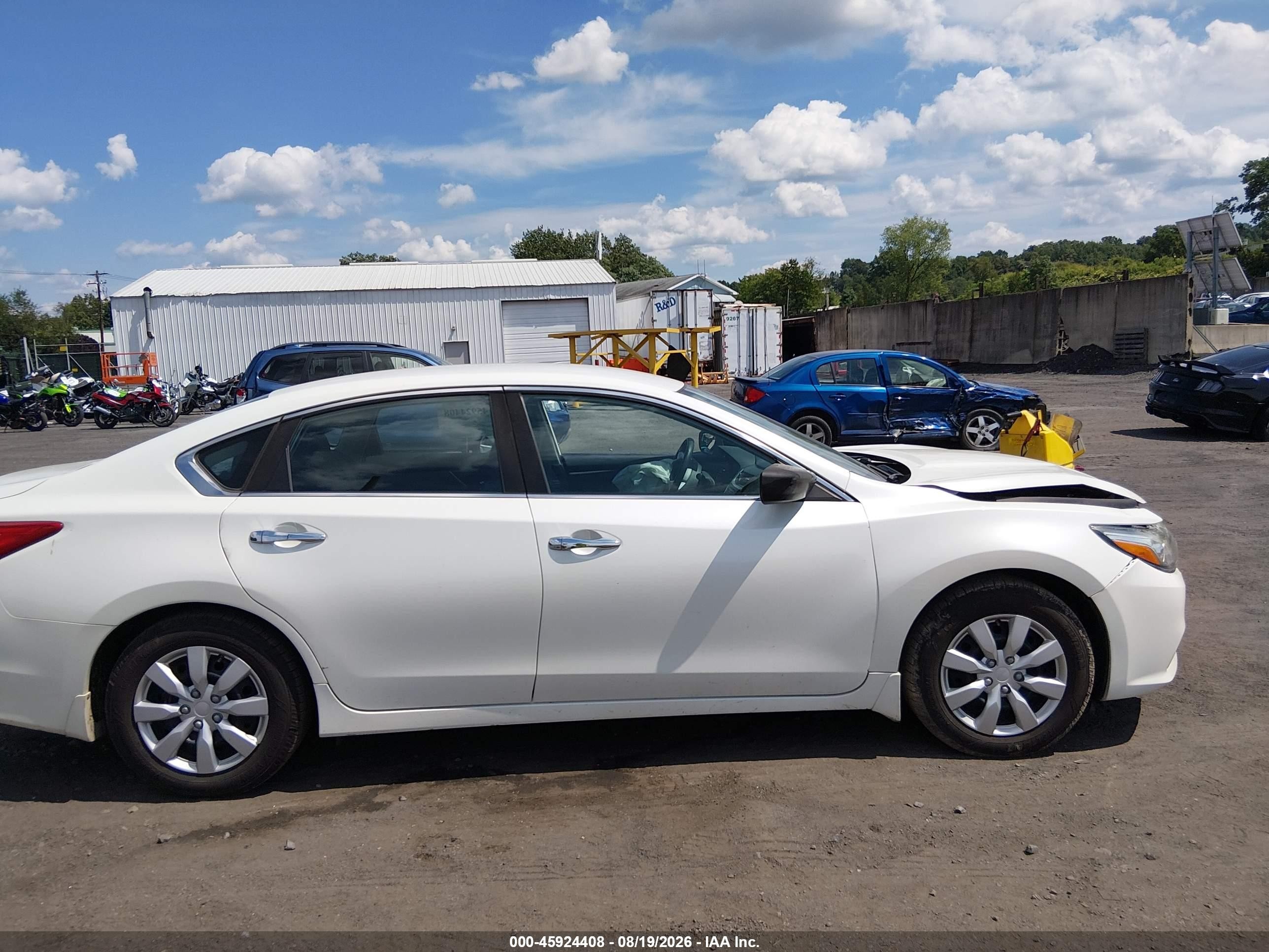 2017 Nissan Altima 2.5 S White vin: 1N4AL3AP8HN327582