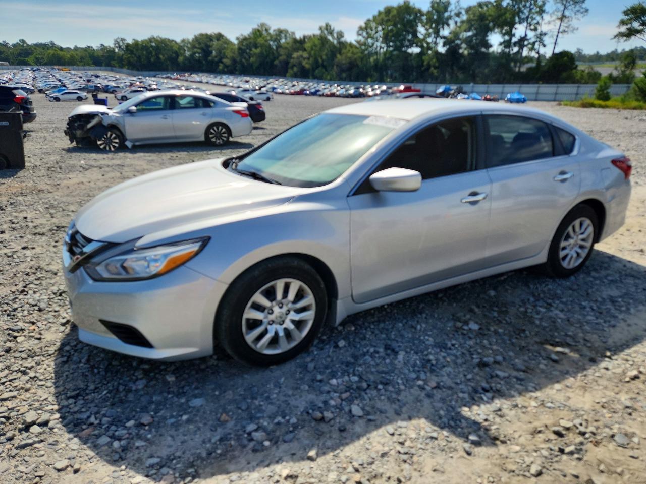 2018 Nissan Altima 2.5 S Silver vin: 1N4AL3AP8JC470484