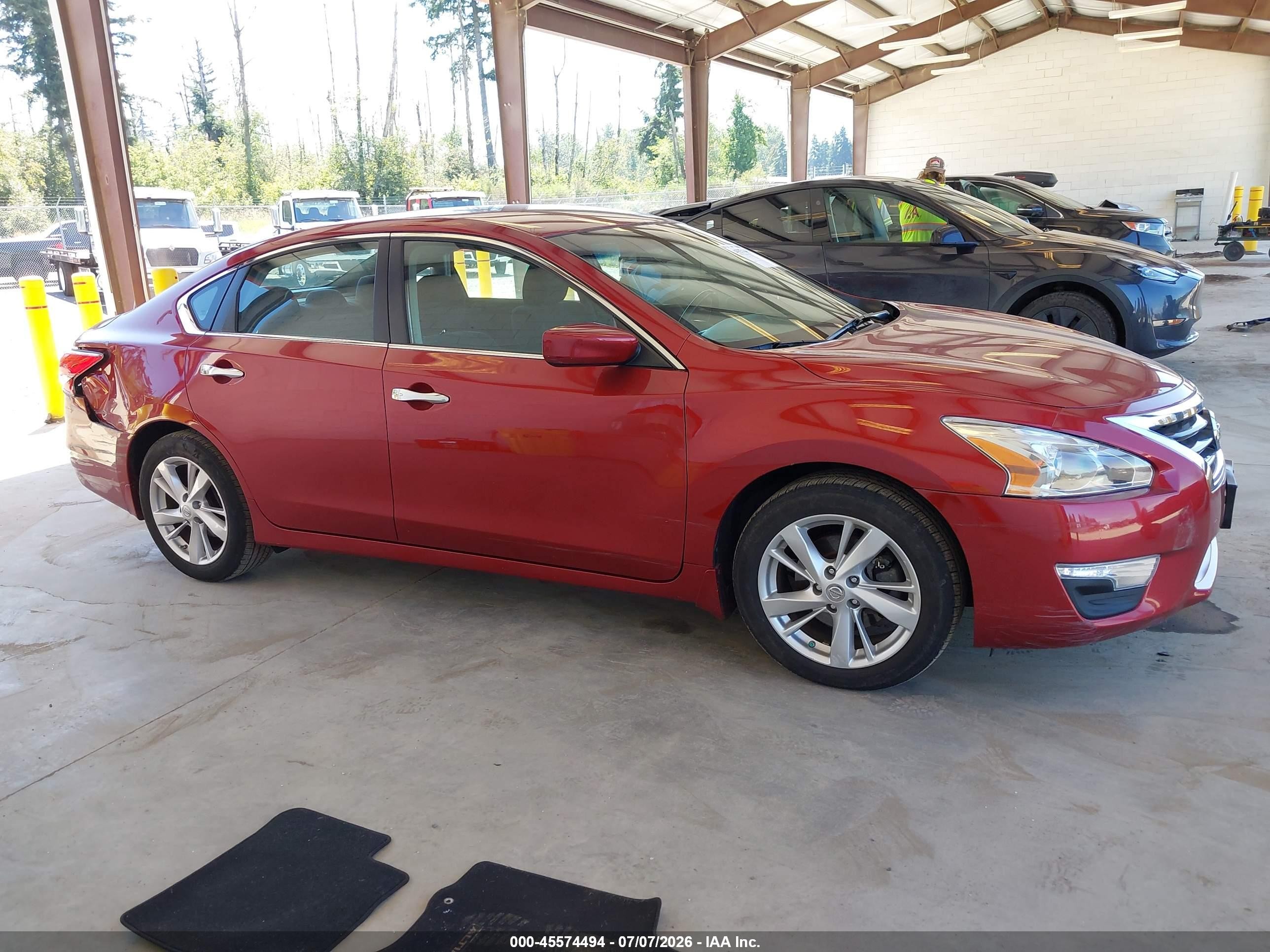 2013 Nissan Altima 2.5 Sv Красный vin: 1N4AL3AP9DC102089
