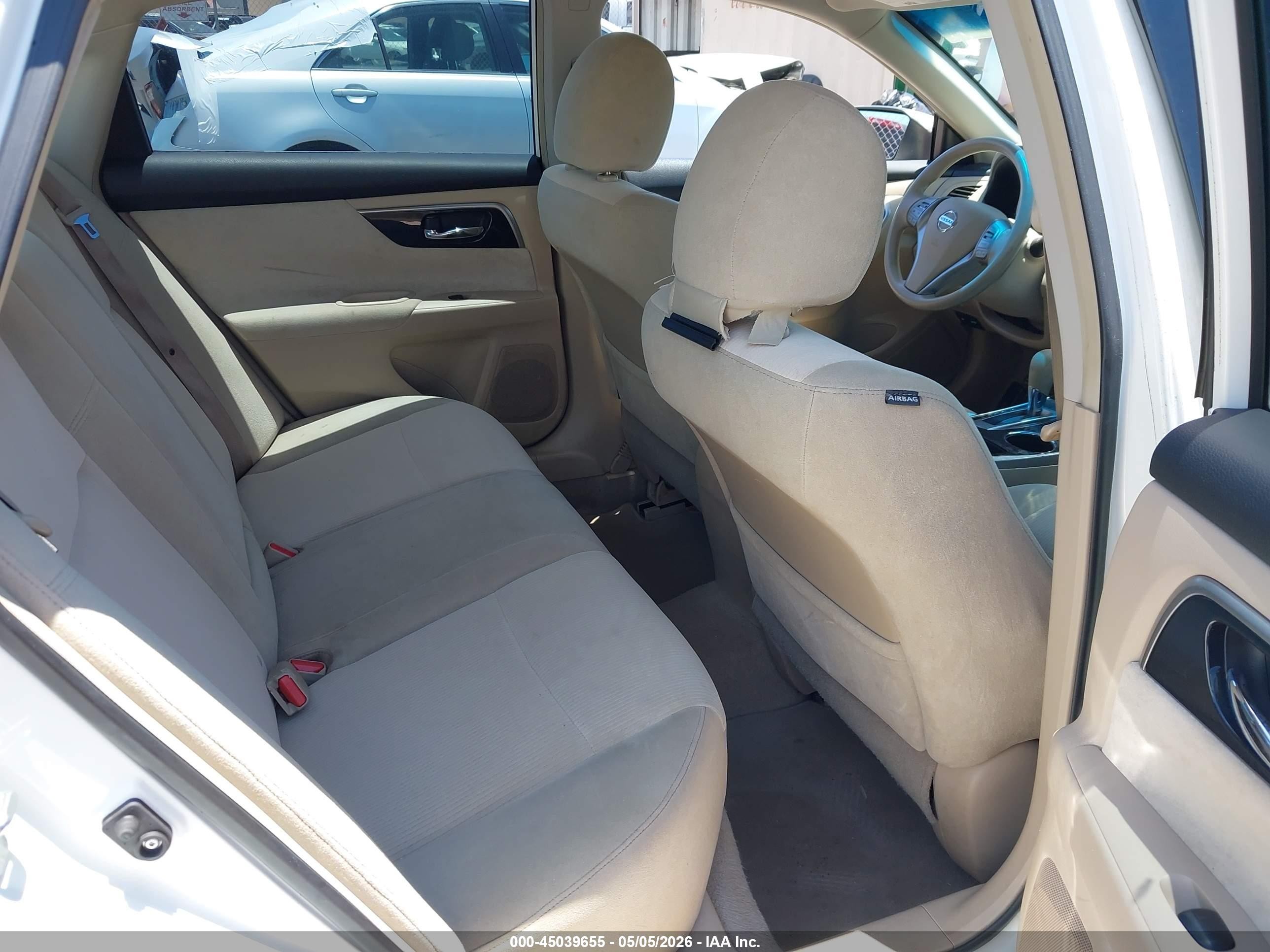 2013 Nissan Altima 2.5 S White vin: 1N4AL3AP9DC105221