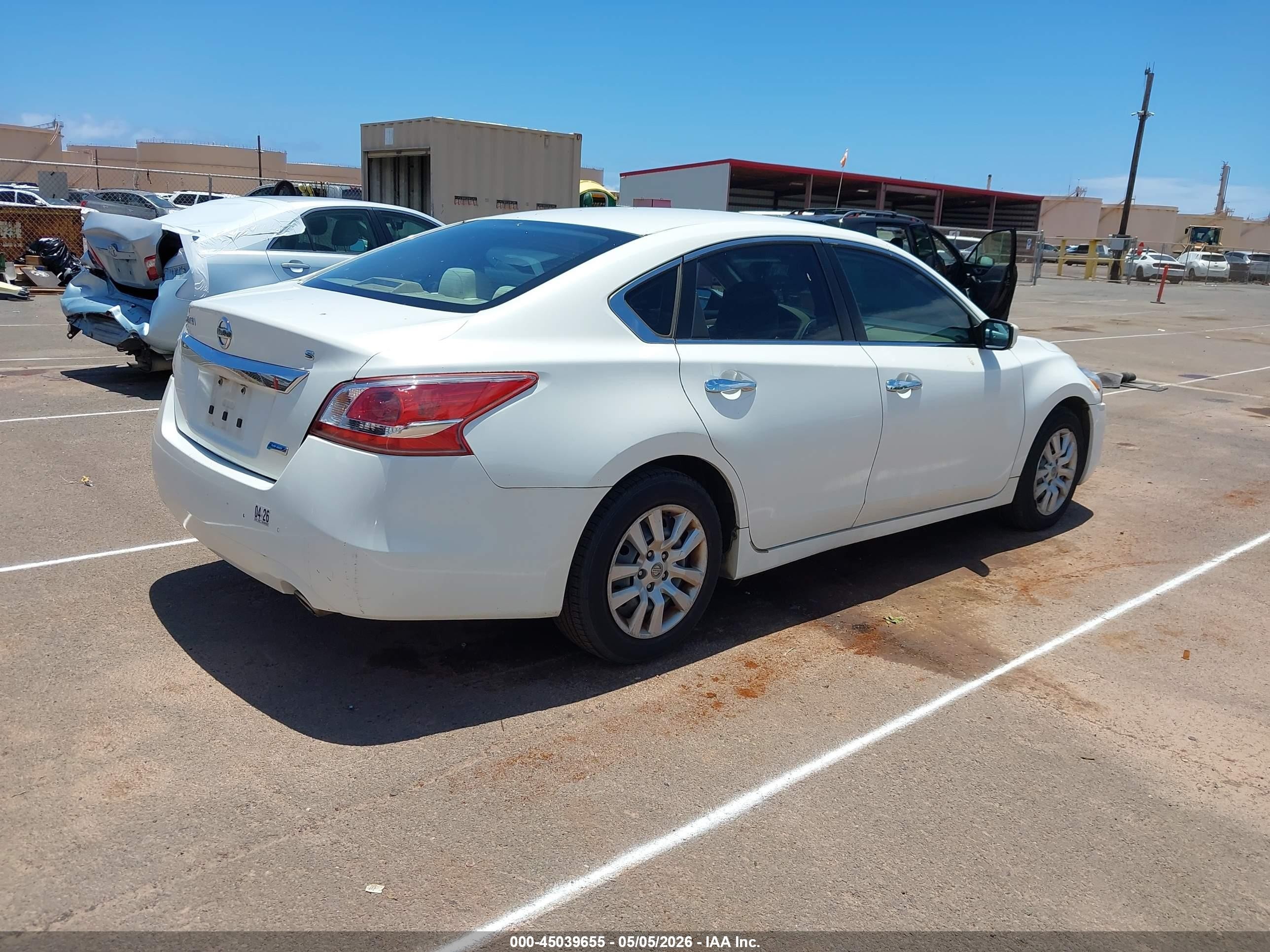 2013 Nissan Altima 2.5 S White vin: 1N4AL3AP9DC105221