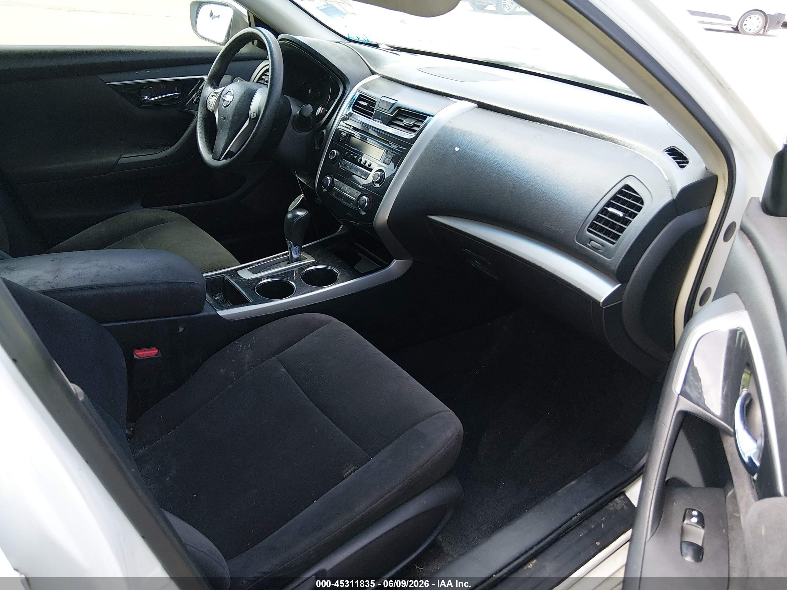2013 Nissan Altima 2.5 White vin: 1N4AL3AP9DC132760