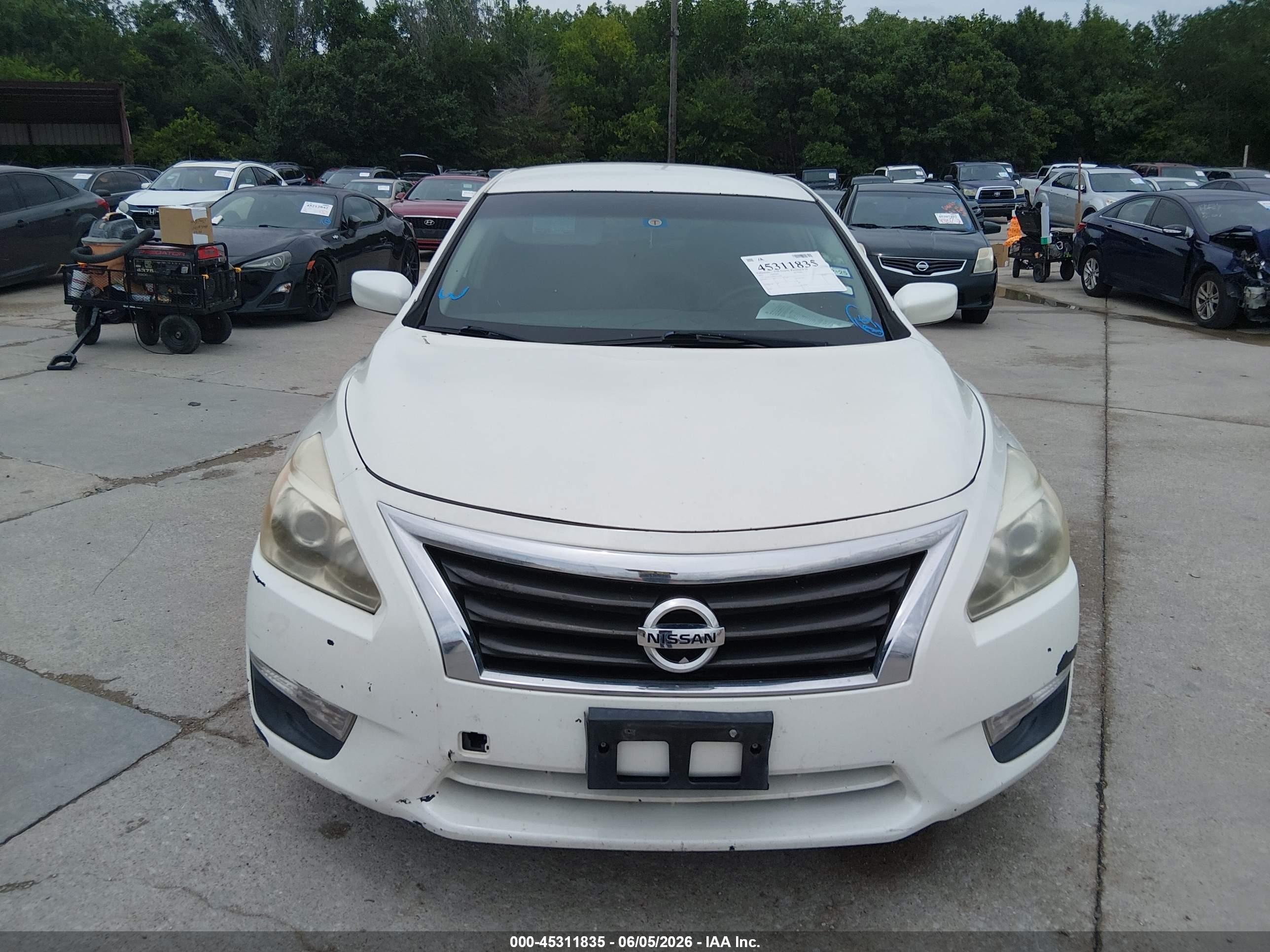 2013 Nissan Altima 2.5 White vin: 1N4AL3AP9DC132760