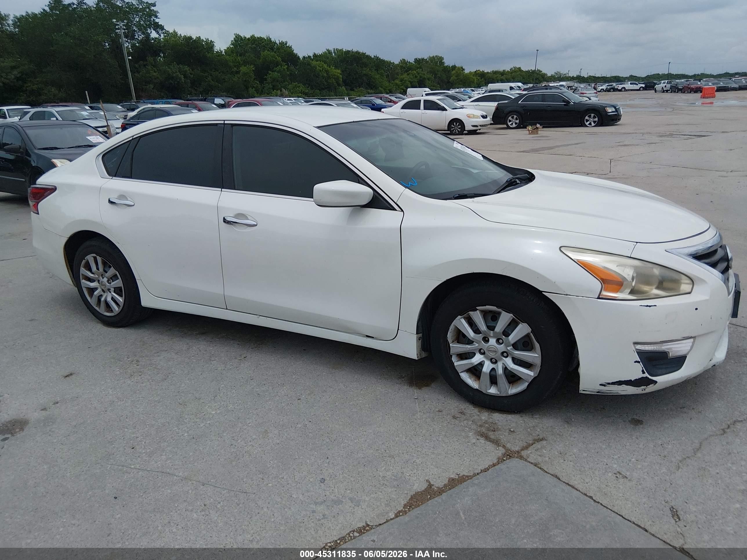 2013 Nissan Altima 2.5 White vin: 1N4AL3AP9DC132760
