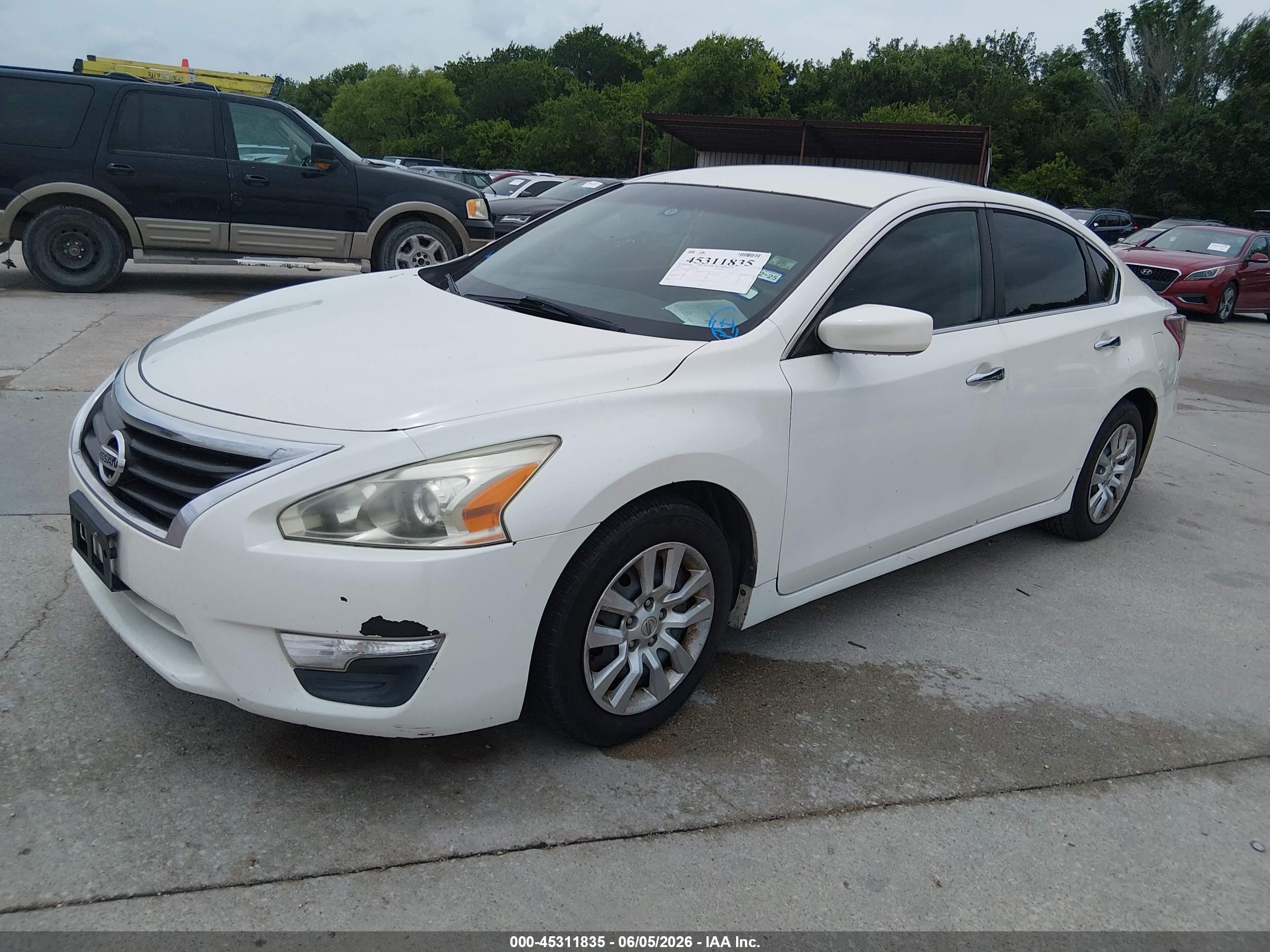 2013 Nissan Altima 2.5 White vin: 1N4AL3AP9DC132760