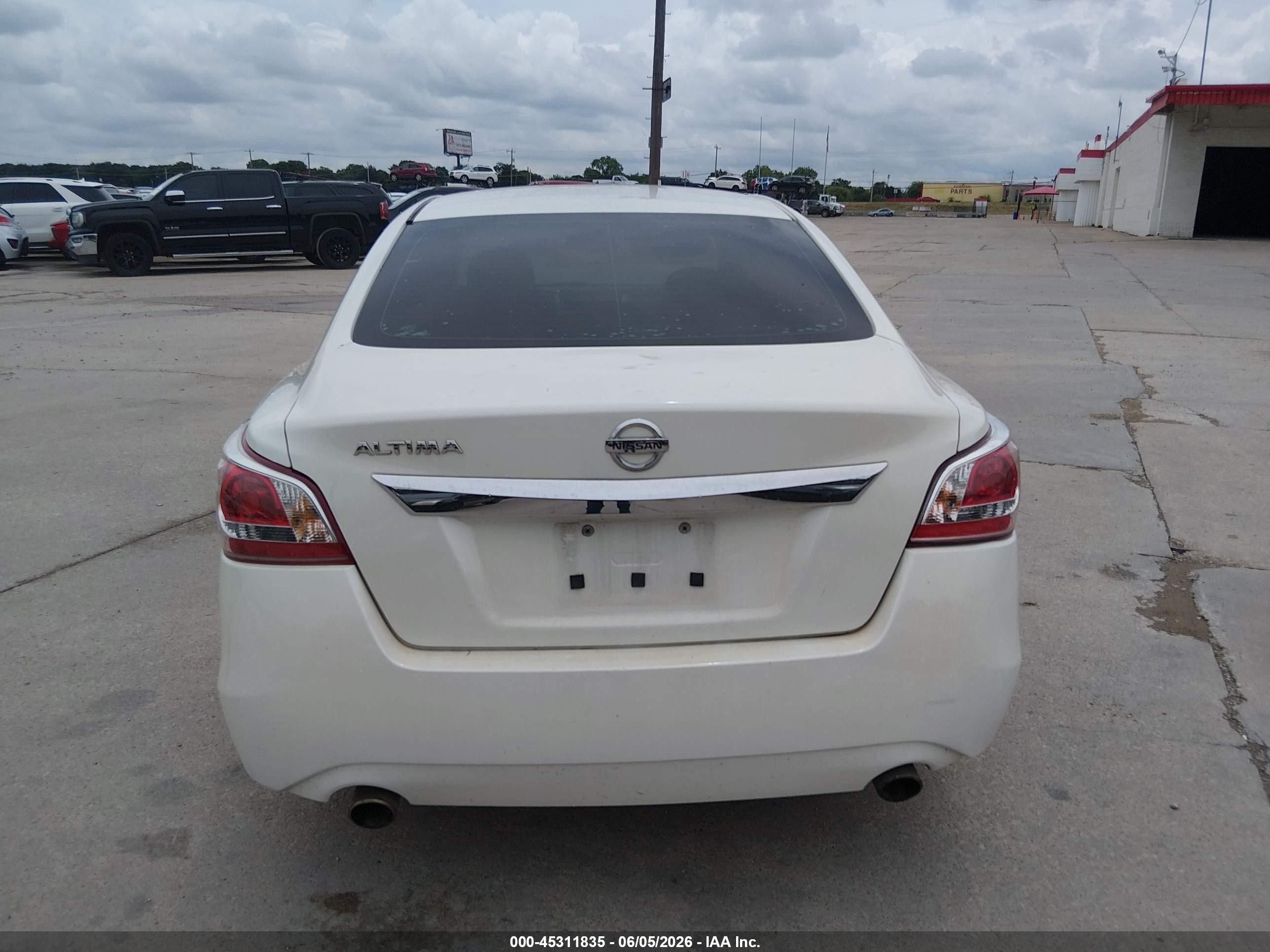 2013 Nissan Altima 2.5 White vin: 1N4AL3AP9DC132760