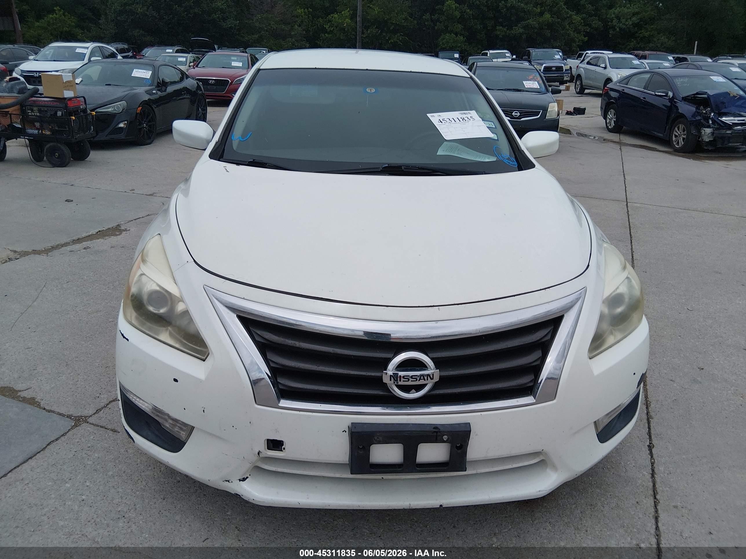 2013 Nissan Altima 2.5 White vin: 1N4AL3AP9DC132760
