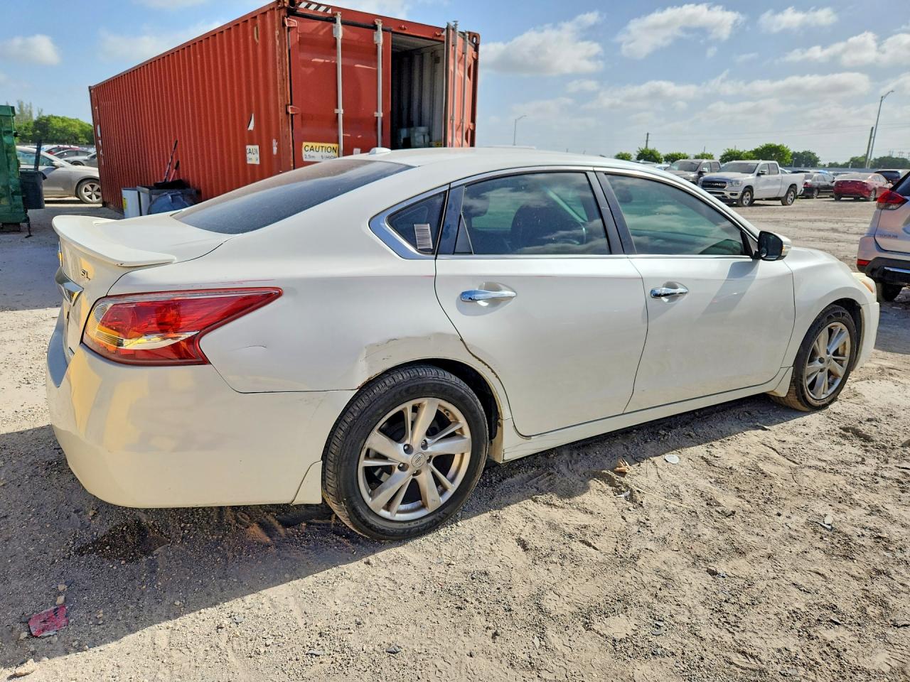 2013 Nissan Altima 2.5 White vin: 1N4AL3AP9DC142561