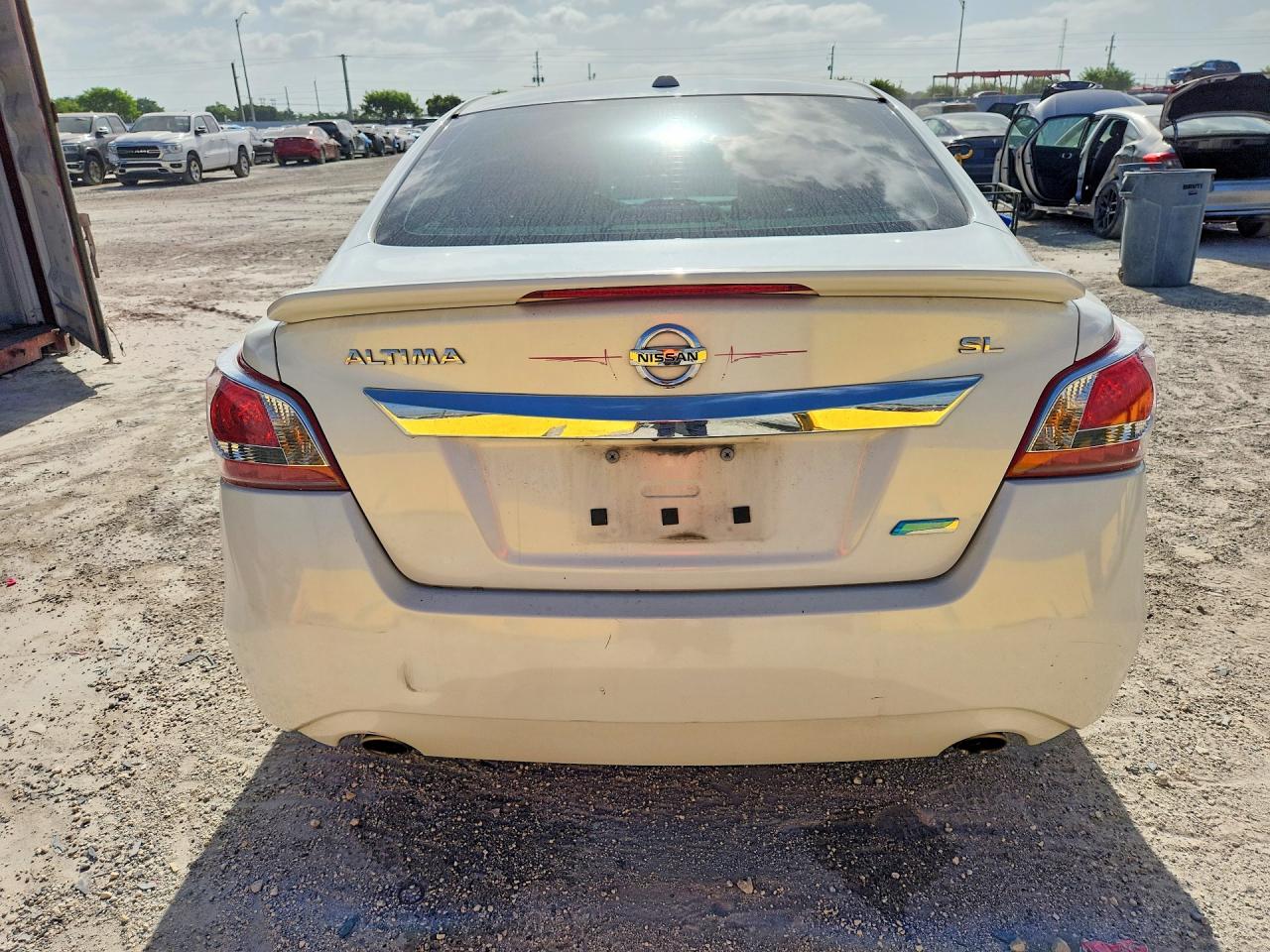 2013 Nissan Altima 2.5 White vin: 1N4AL3AP9DC142561