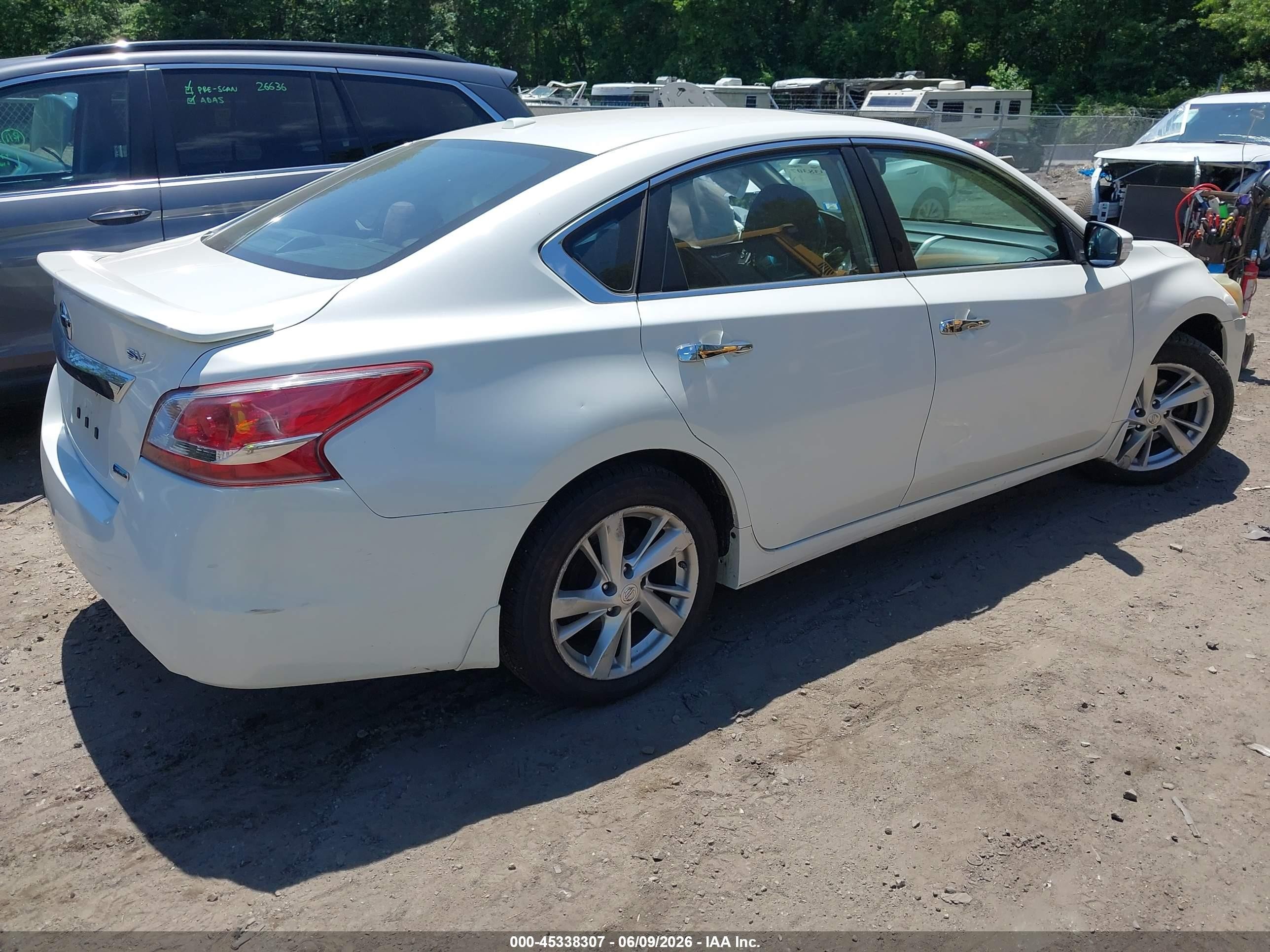 2013 Nissan Altima 2.5 Sv Белый vin: 1N4AL3AP9DC173891