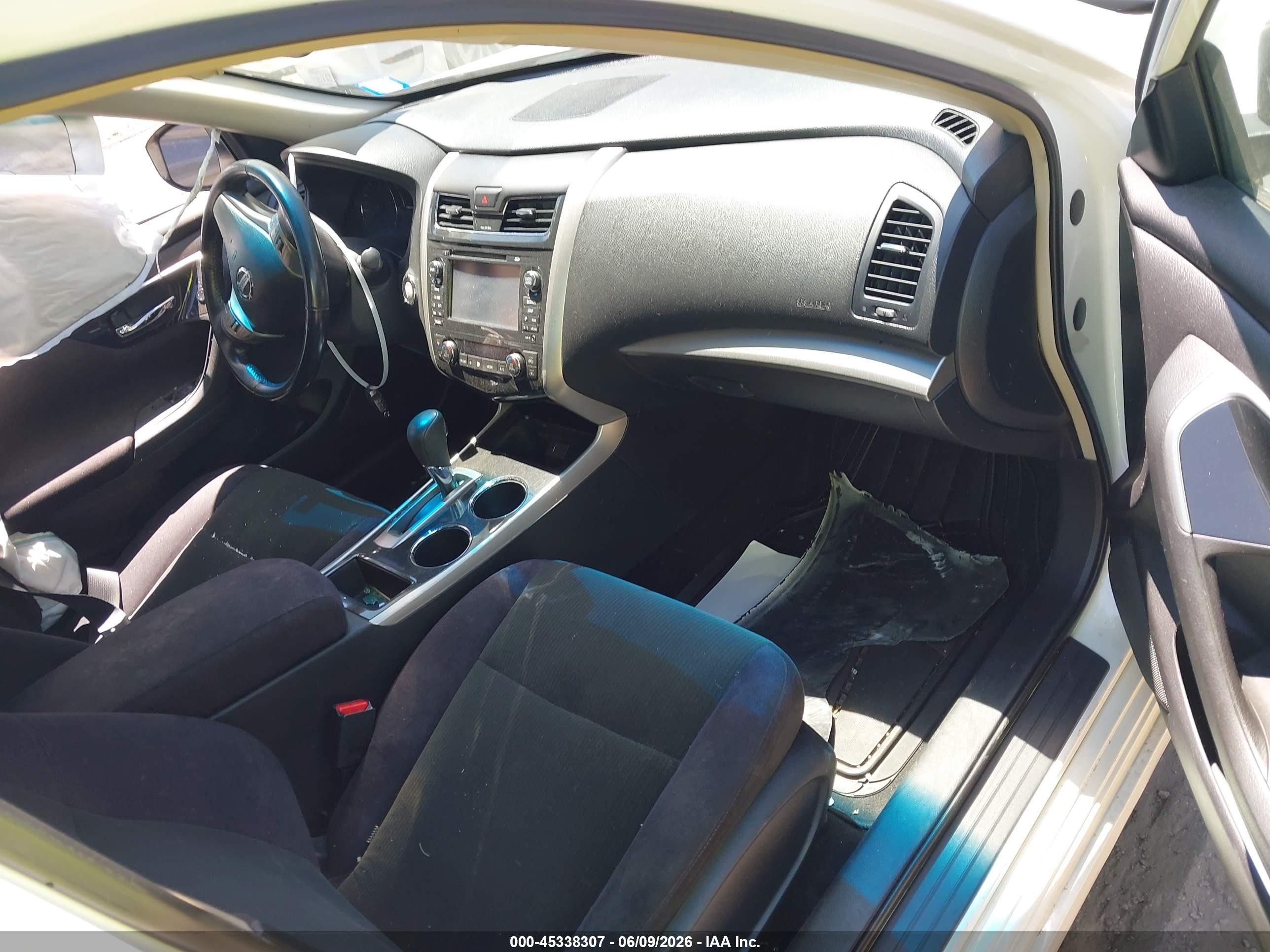 2013 Nissan Altima 2.5 Sv Белый vin: 1N4AL3AP9DC173891