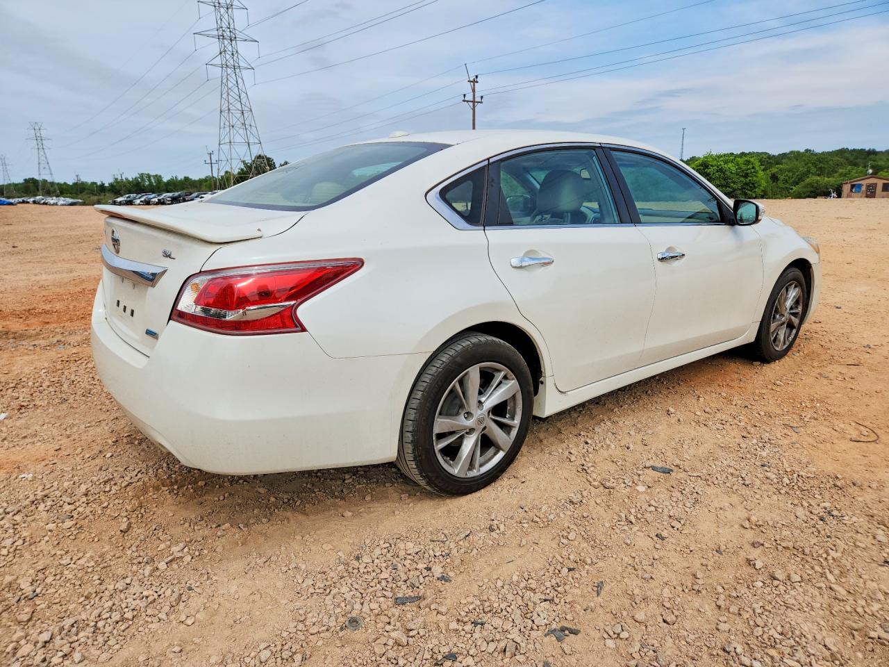 2013 Nissan Altima 2.5 White vin: 1N4AL3AP9DC191484