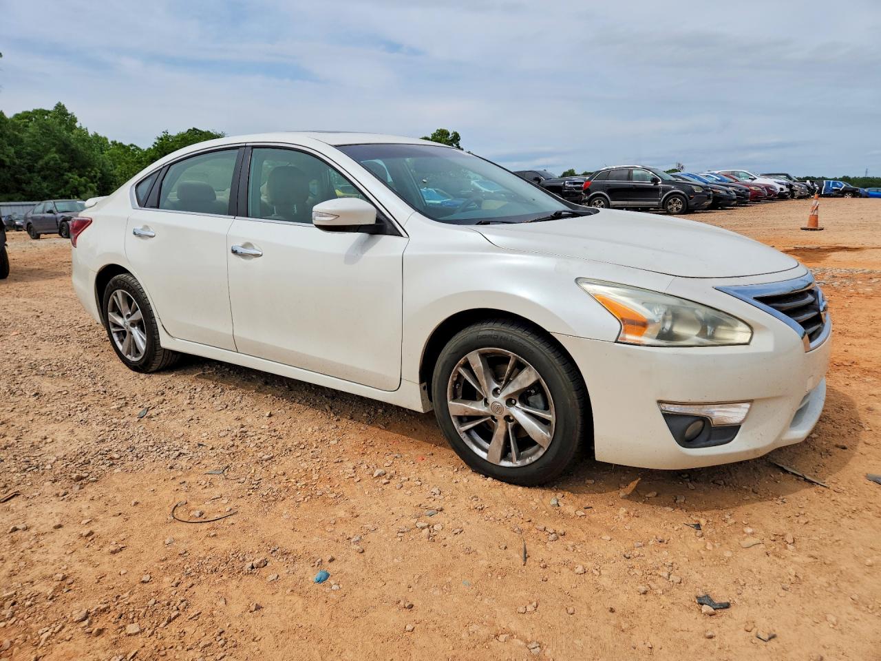 2013 Nissan Altima 2.5 White vin: 1N4AL3AP9DC191484