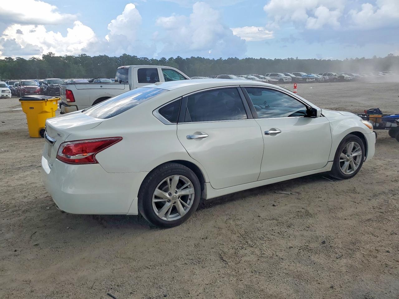 2013 Nissan Altima 2.5 Белый vin: 1N4AL3AP9DC196801