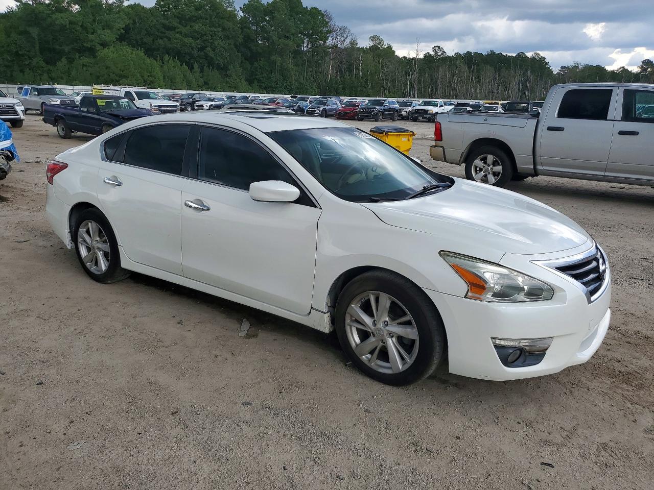 2013 Nissan Altima 2.5 Белый vin: 1N4AL3AP9DC196801