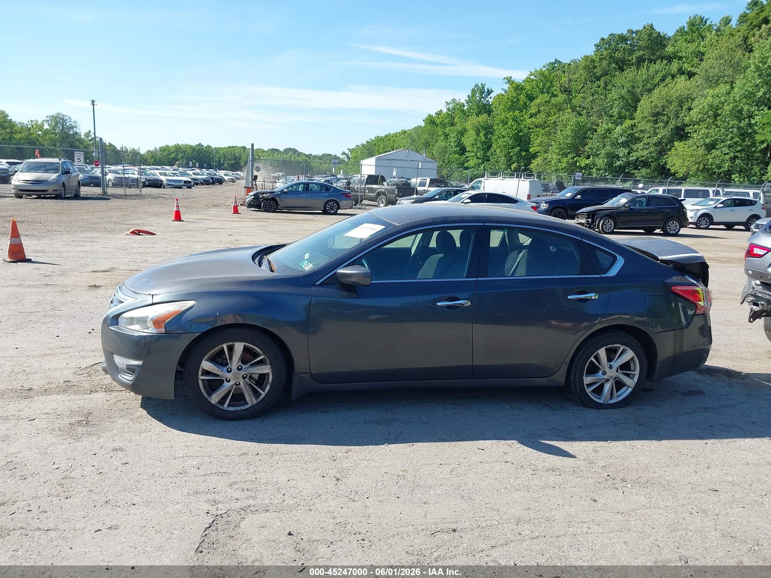 2013 Nissan Altima 2.5 Sv Серый vin: 1N4AL3AP9DC196894