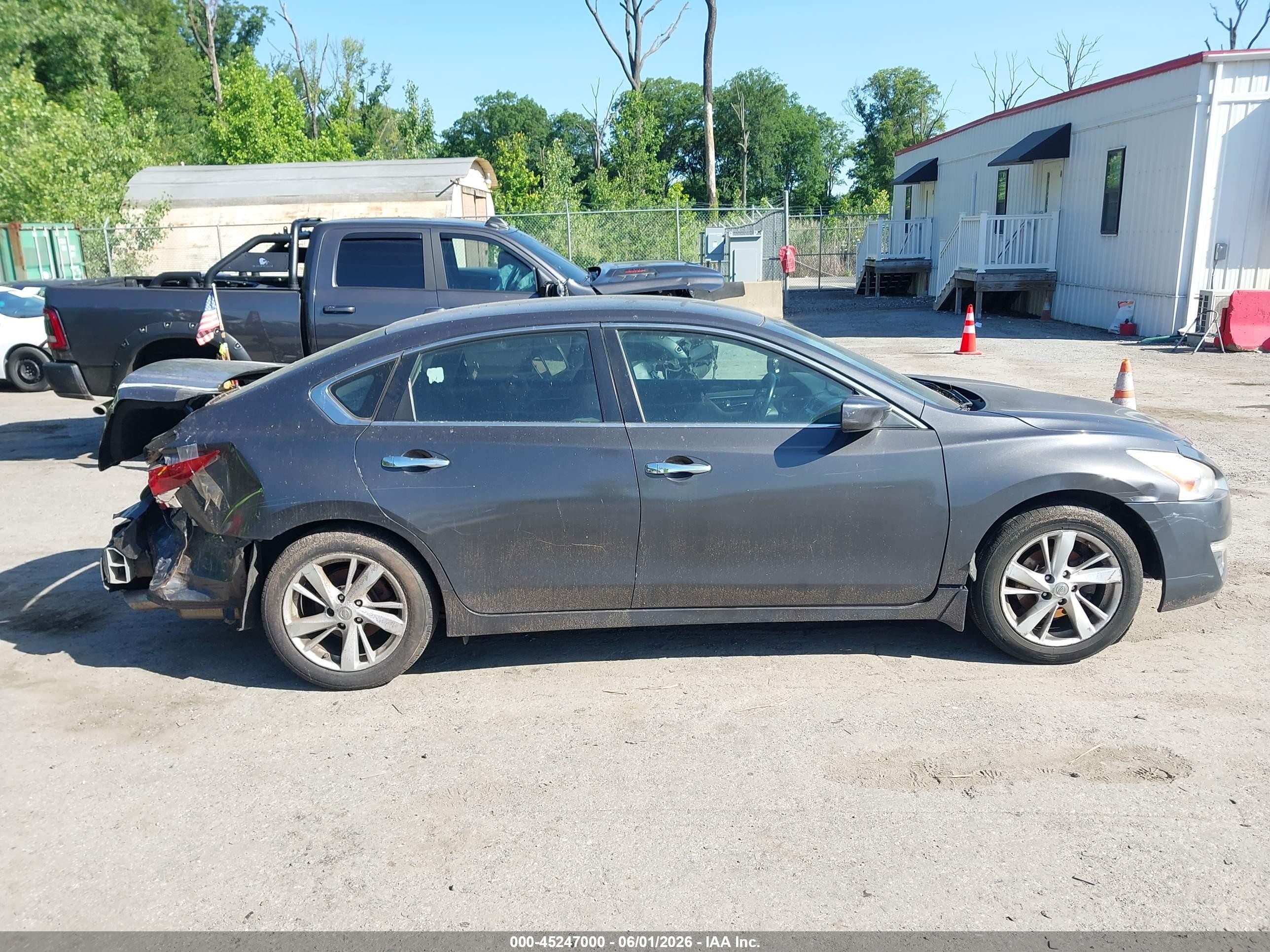 2013 Nissan Altima 2.5 Sv Серый vin: 1N4AL3AP9DC196894