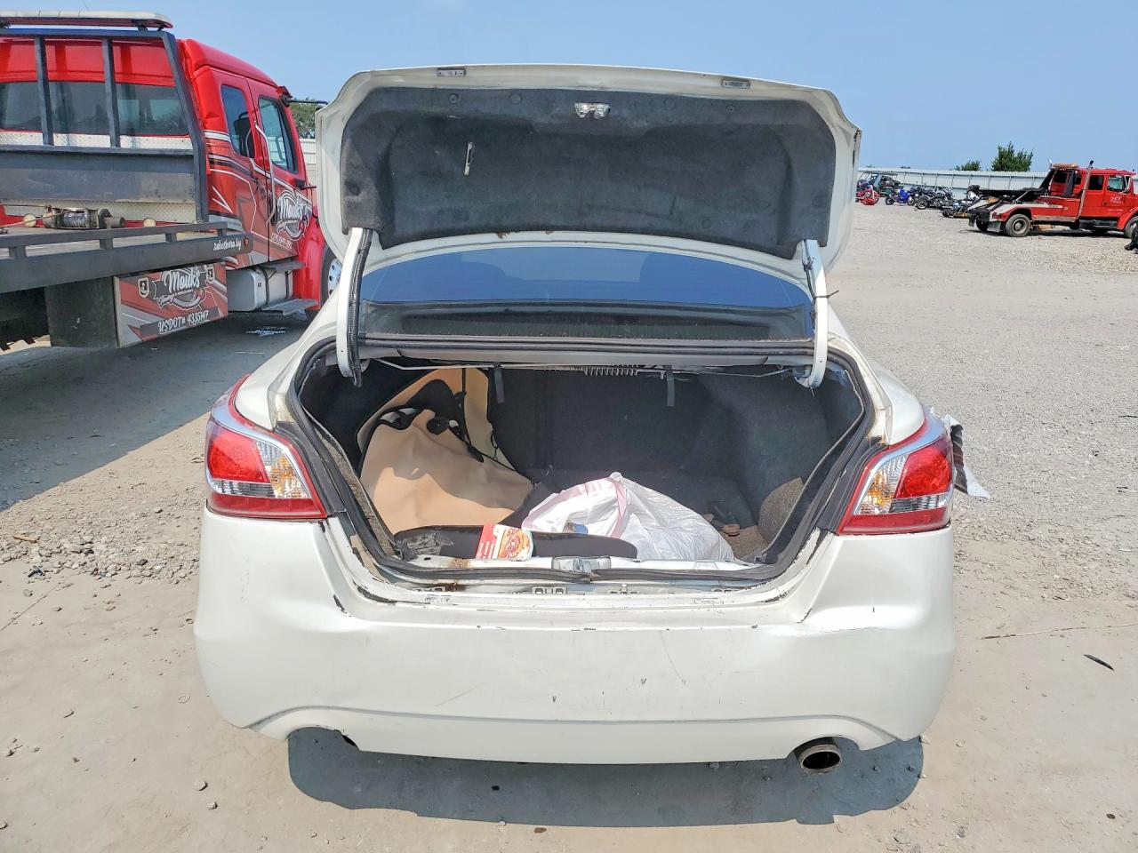 2013 Nissan Altima 2.5 White vin: 1N4AL3AP9DC201673