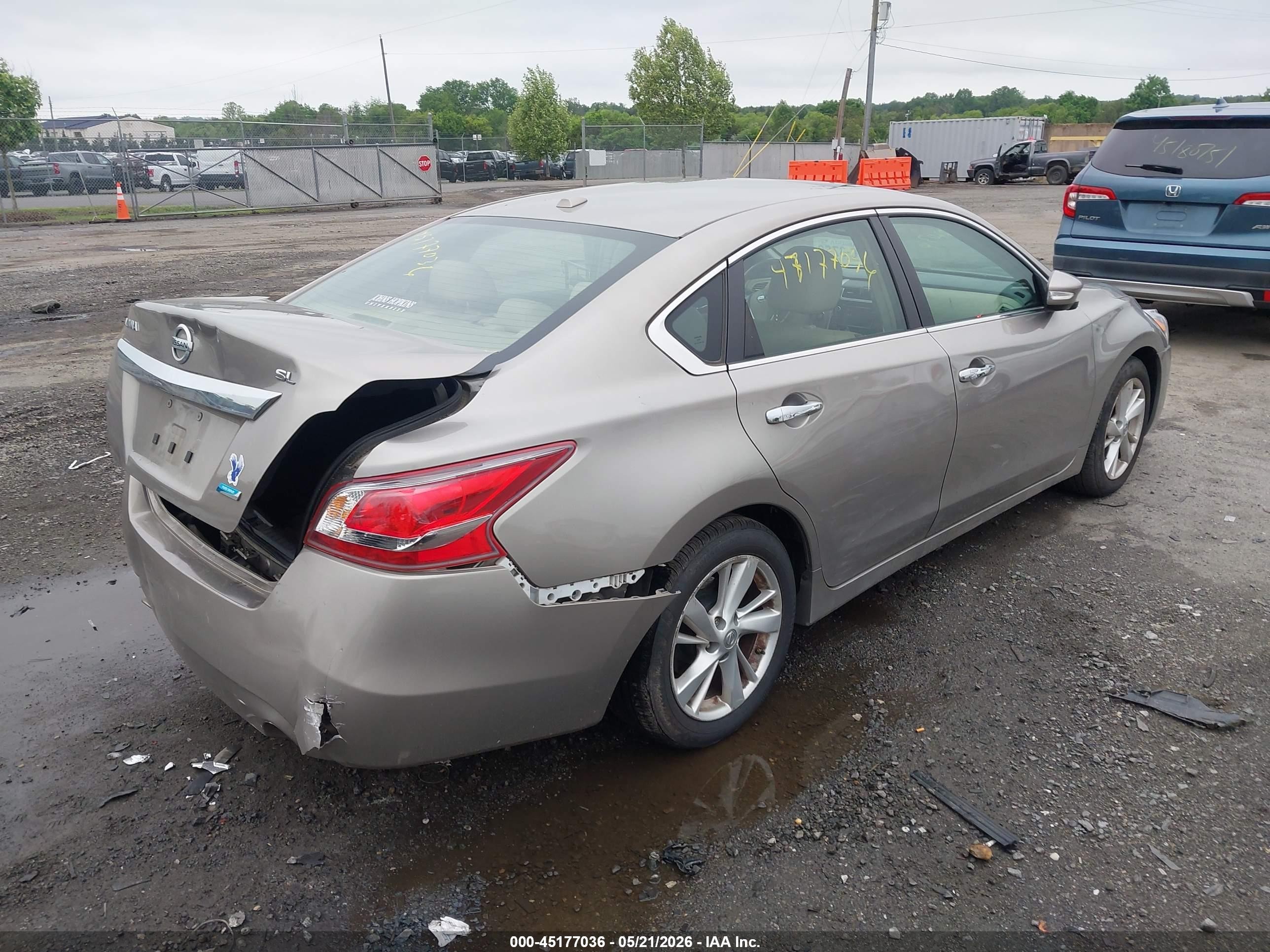 2013 Nissan Altima 2.5 Sl Золотой vin: 1N4AL3AP9DC209644