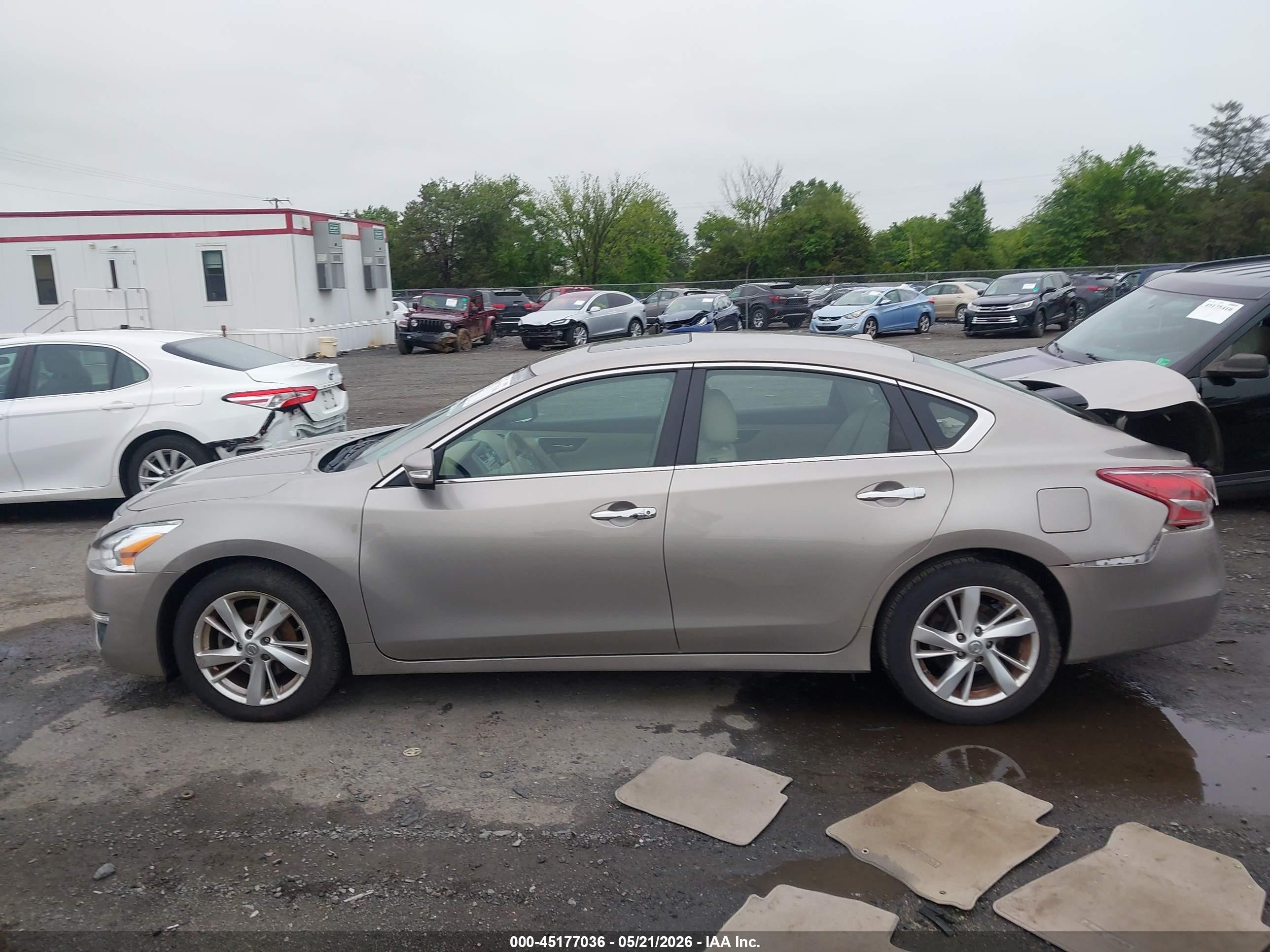 2013 Nissan Altima 2.5 Sl Золотой vin: 1N4AL3AP9DC209644