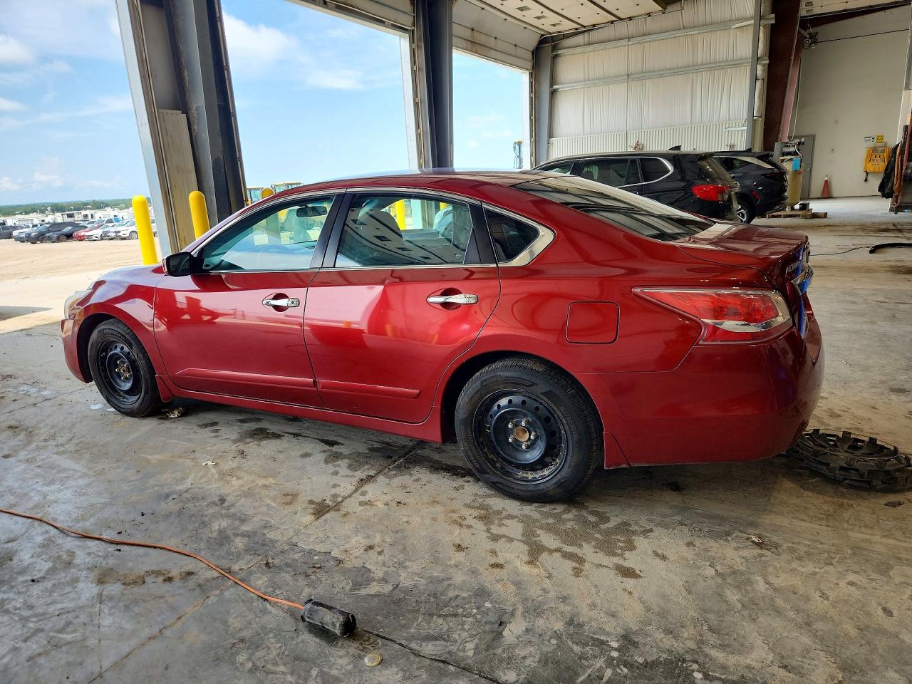 2013 Nissan Altima 2.5 Red vin: 1N4AL3AP9DC245690
