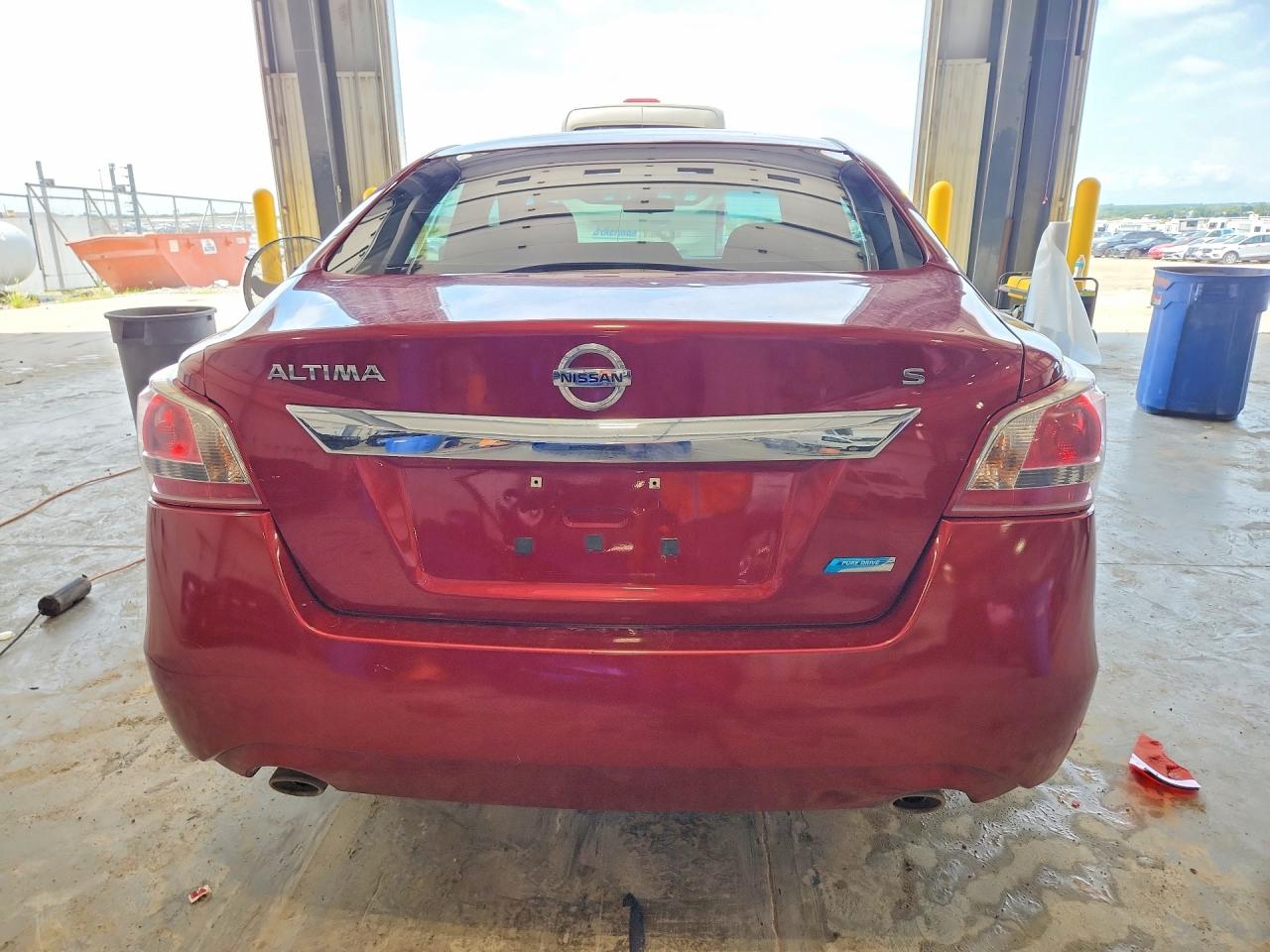 2013 Nissan Altima 2.5 Red vin: 1N4AL3AP9DC245690