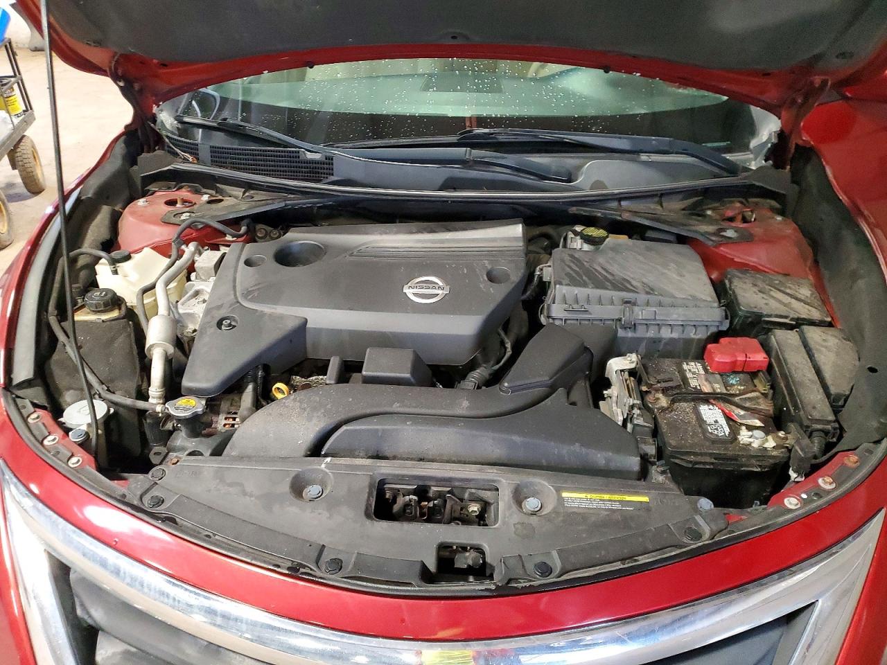 2013 Nissan Altima 2.5 Red vin: 1N4AL3AP9DC249187