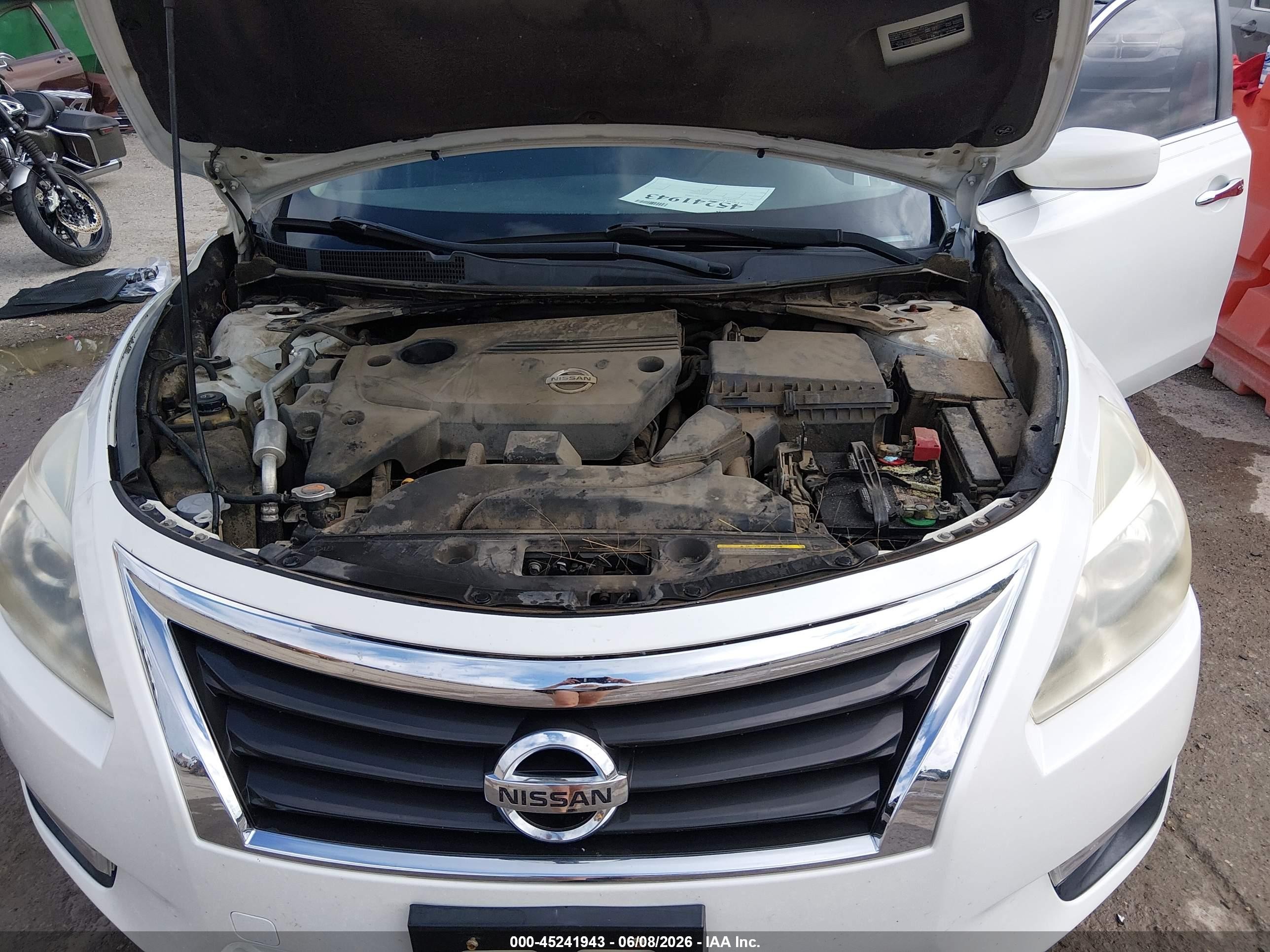 2013 Nissan Altima 2.5 Sv Белый vin: 1N4AL3AP9DN404566