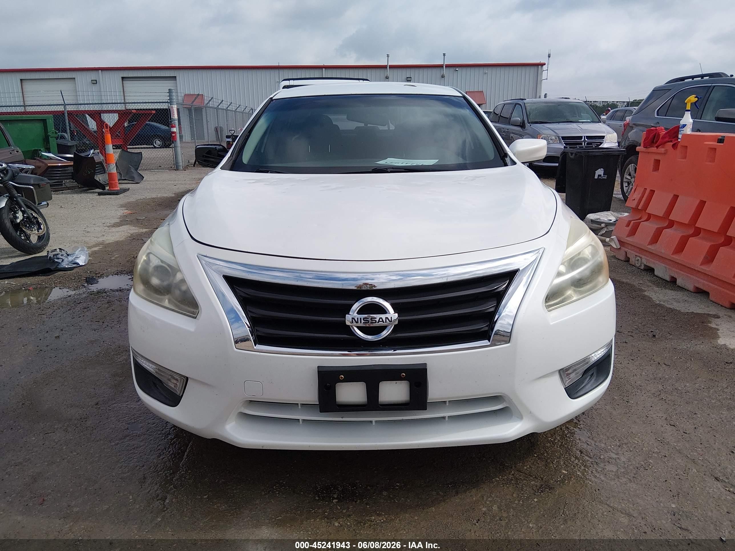 2013 Nissan Altima 2.5 Sv Белый vin: 1N4AL3AP9DN404566
