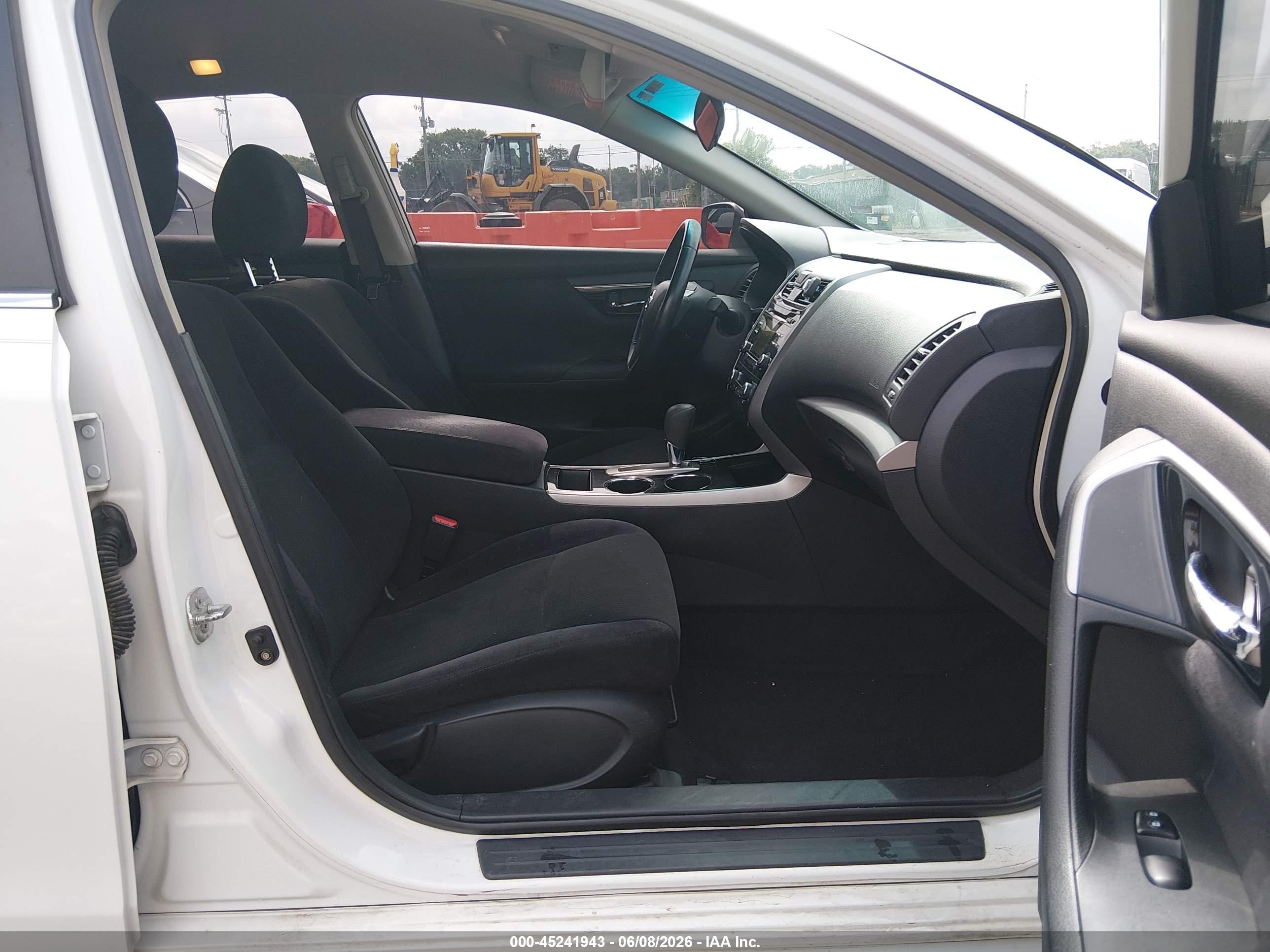 2013 Nissan Altima 2.5 Sv Белый vin: 1N4AL3AP9DN404566