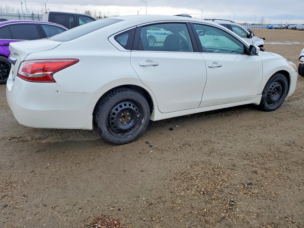 2013 Nissan Altima 2.5 S 4dr White vin: 1N4AL3AP9DN416068