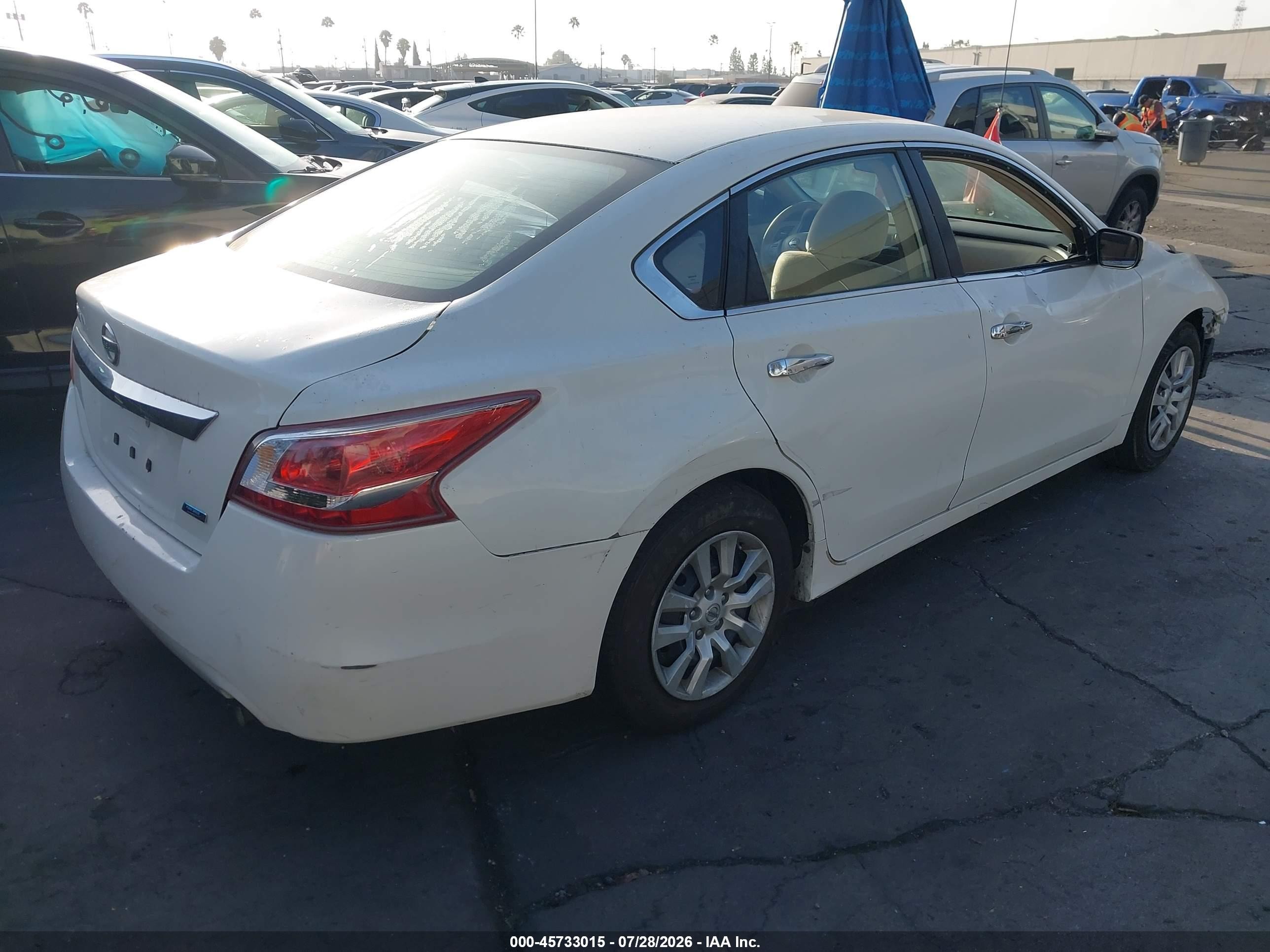 2013 Nissan Altima 2.5 White vin: 1N4AL3AP9DN423392
